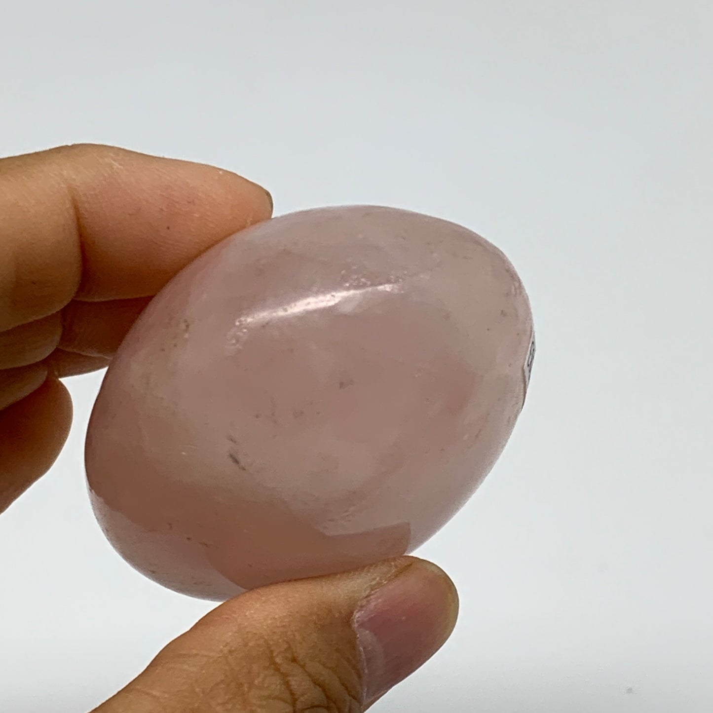 145.5g , 2.3"x2"x1.4", Natural Pink Rose Quartz Palm-stone Crystal, B37283