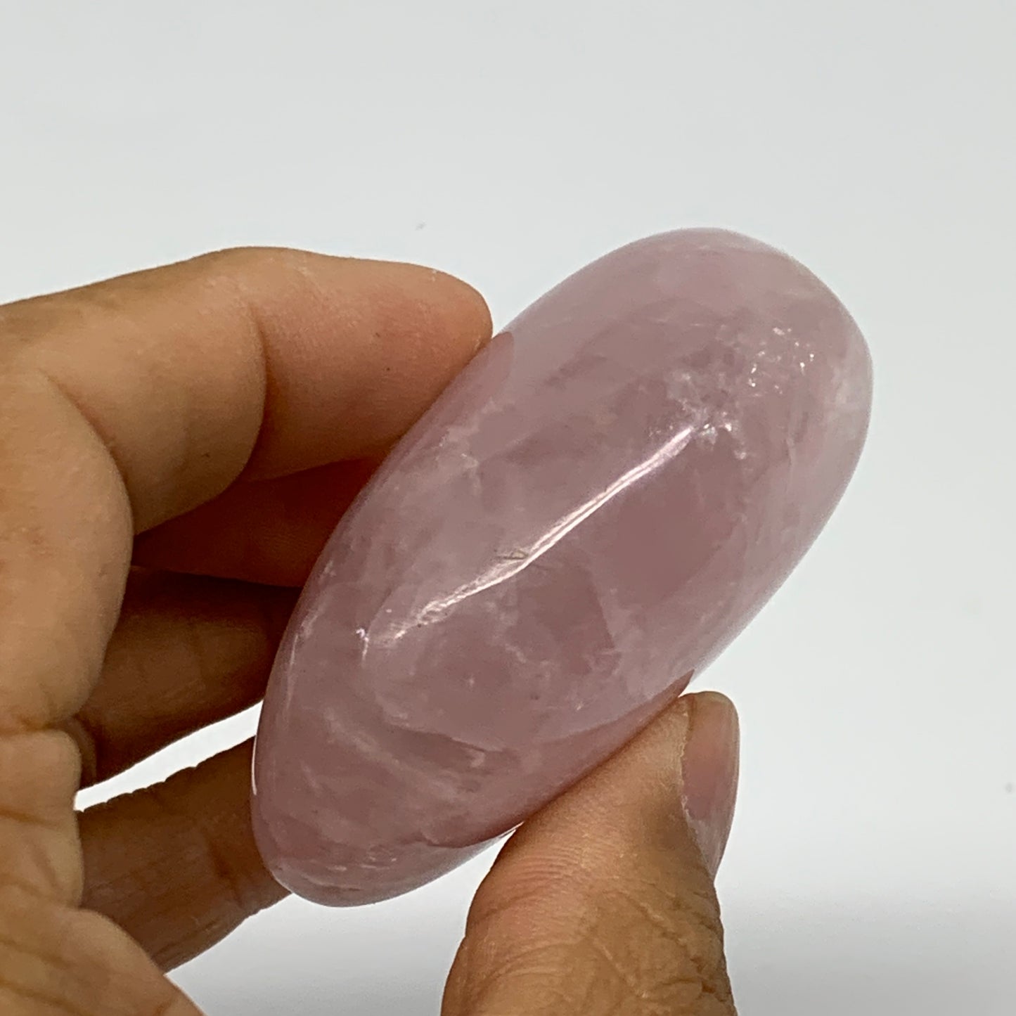 106.2g , 2.4"x1.8"x1.1", Natural Pink Rose Quartz Palm-stone Crystal, B37281