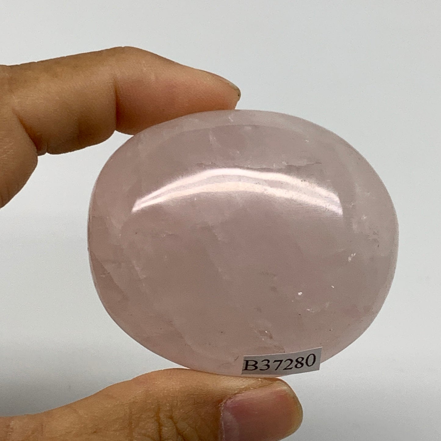98.9g , 2.2"x1.9"x0.9", Natural Pink Rose Quartz Palm-stone Crystal, B37280