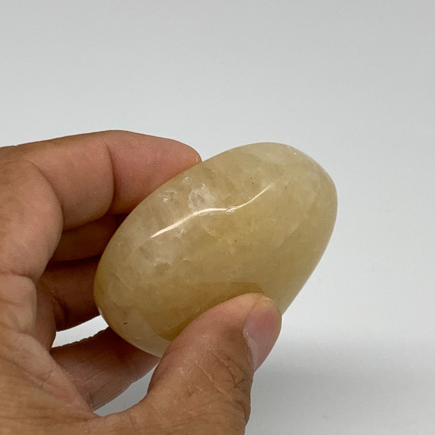 99.9g, 2.2"x2.2"x0.8" Natural Yellow Aventurine Heart Crystal Stone, B35066