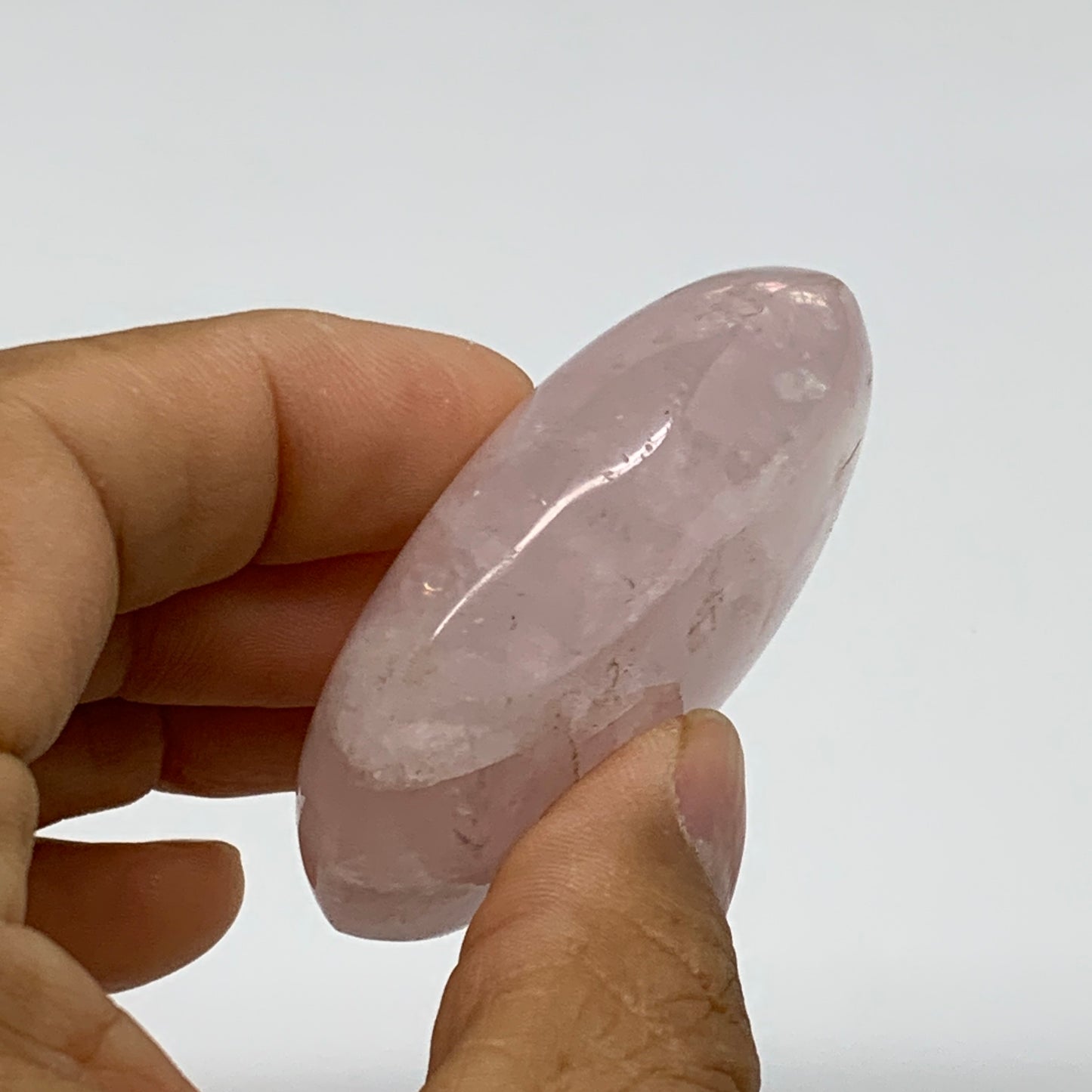 76.6g , 2.3"x1.8"x0.8", Natural Pink Rose Quartz Palm-stone Crystal, B37289