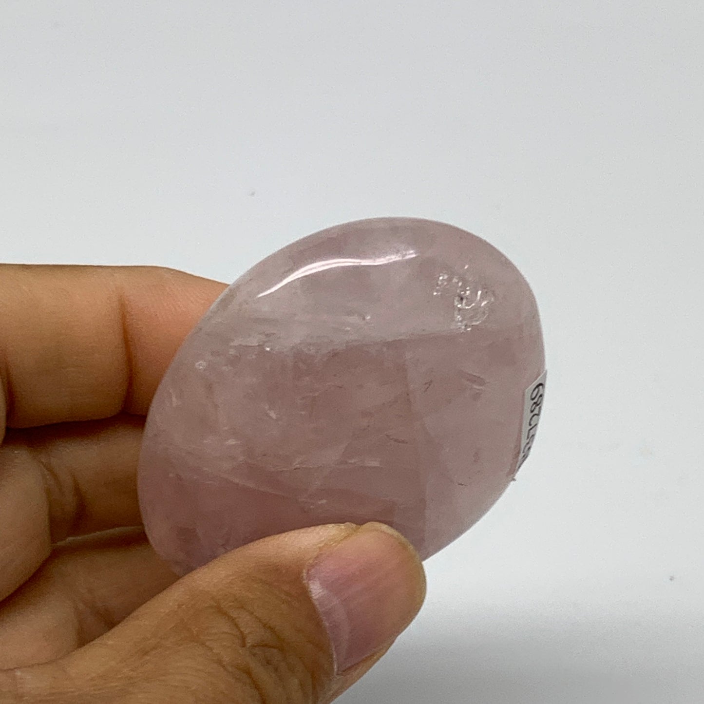 76.6g , 2.3"x1.8"x0.8", Natural Pink Rose Quartz Palm-stone Crystal, B37289