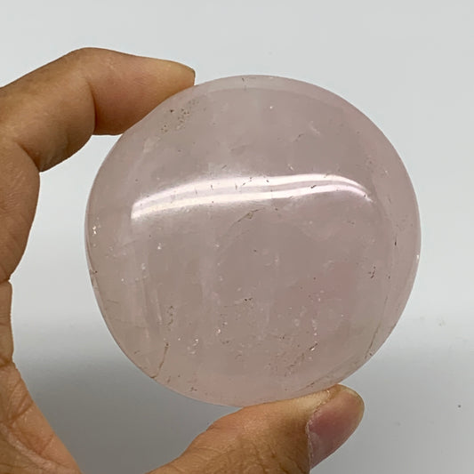 146.g , 2.4"x2.4"x1.1", Natural Pink Rose Quartz Palm-stone Crystal, B37294