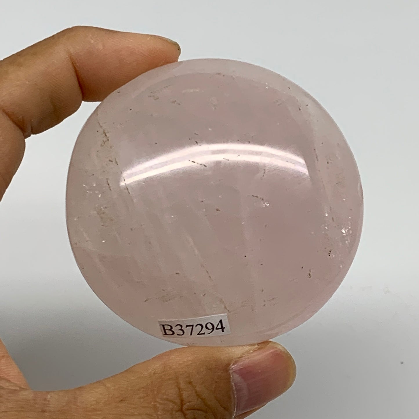 146.g , 2.4"x2.4"x1.1", Natural Pink Rose Quartz Palm-stone Crystal, B37294