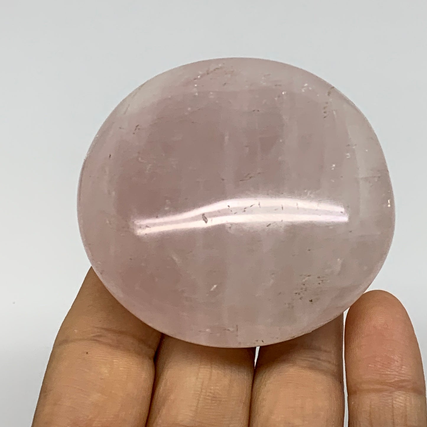146.g , 2.4"x2.4"x1.1", Natural Pink Rose Quartz Palm-stone Crystal, B37294