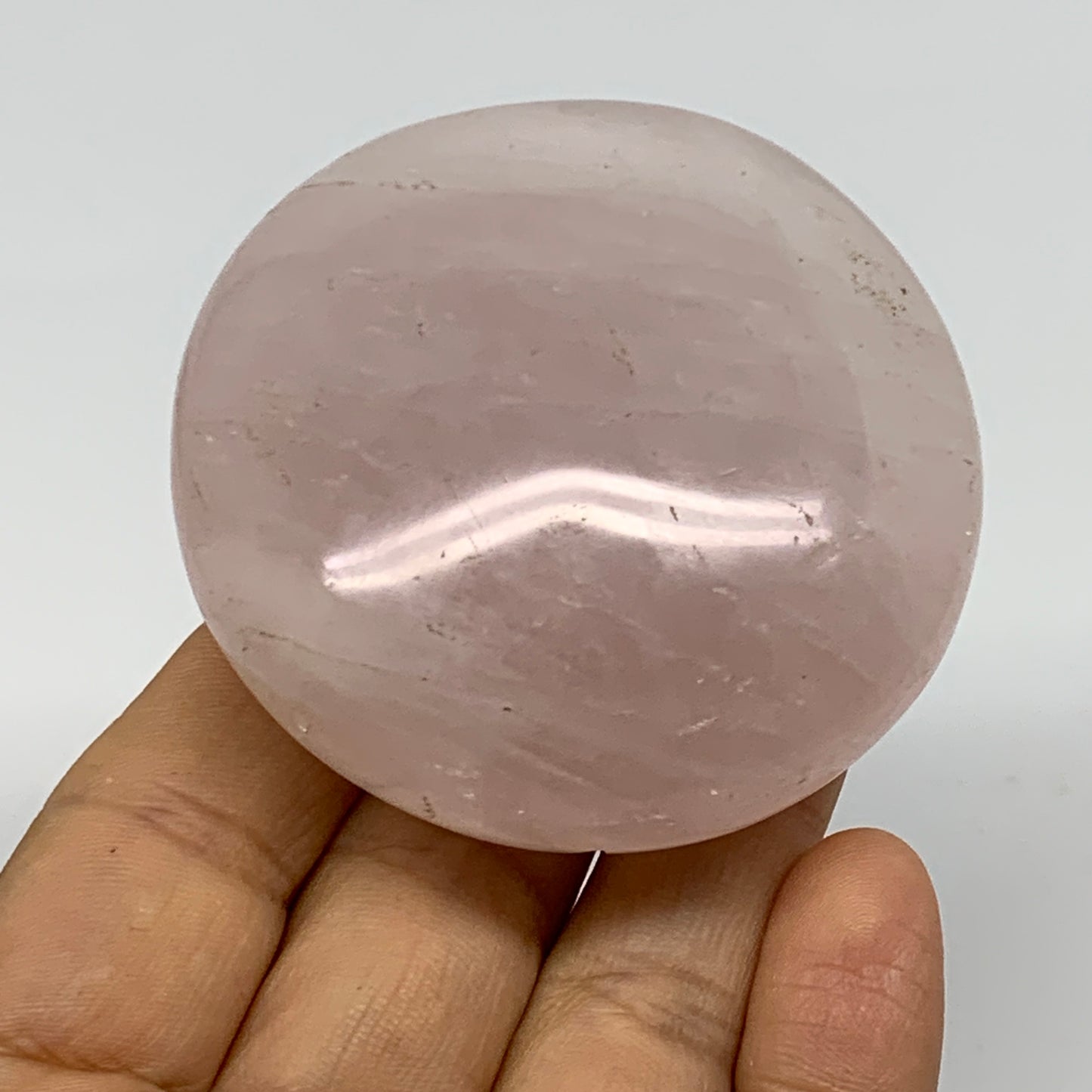 146.g , 2.4"x2.4"x1.1", Natural Pink Rose Quartz Palm-stone Crystal, B37294