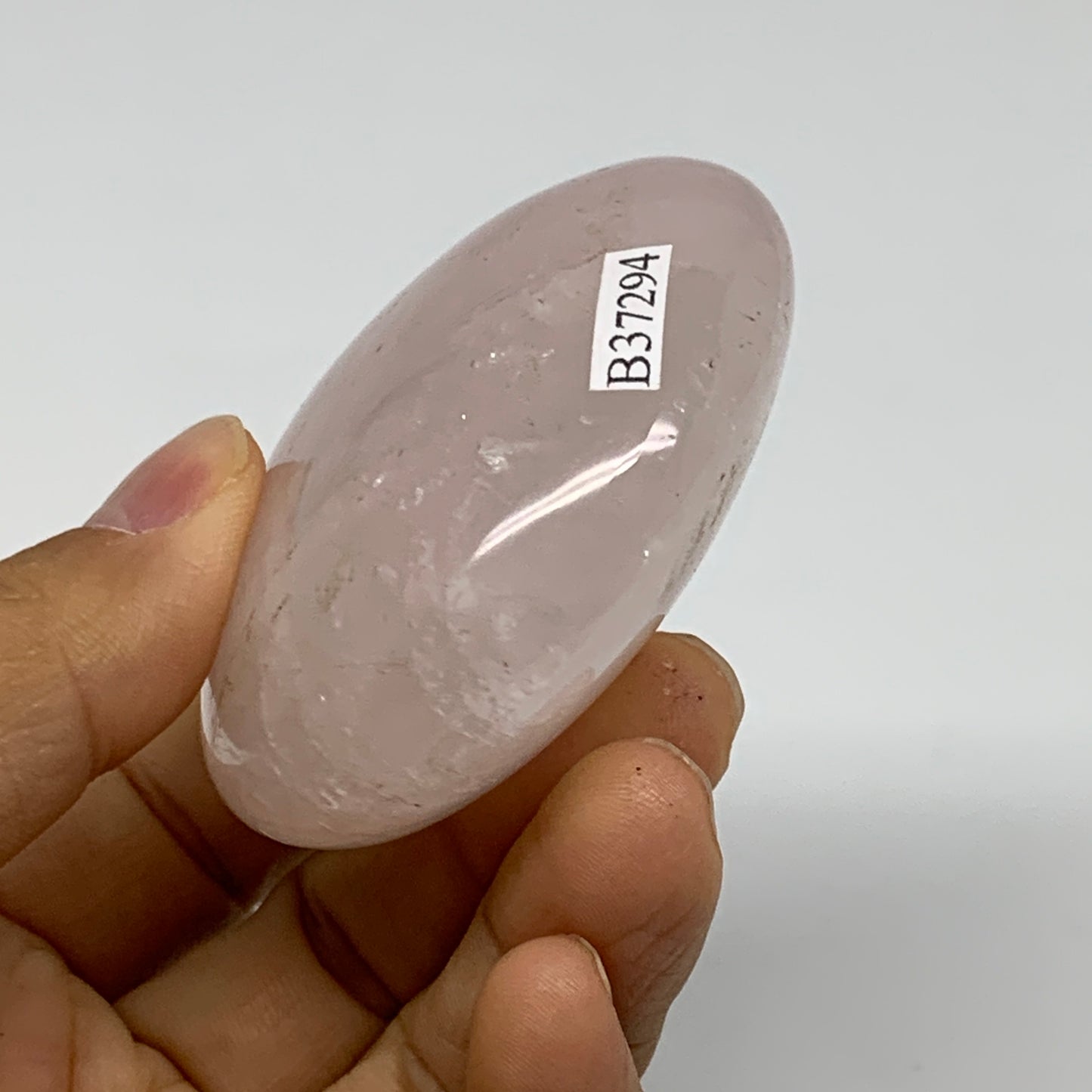 146.g , 2.4"x2.4"x1.1", Natural Pink Rose Quartz Palm-stone Crystal, B37294