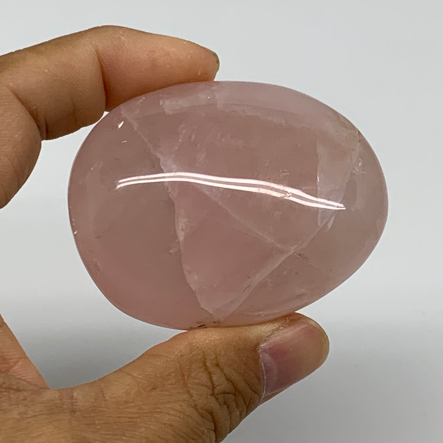 110g , 2.3"x1.8"x1.2", Natural Pink Rose Quartz Palm-stone Crystal, B37295