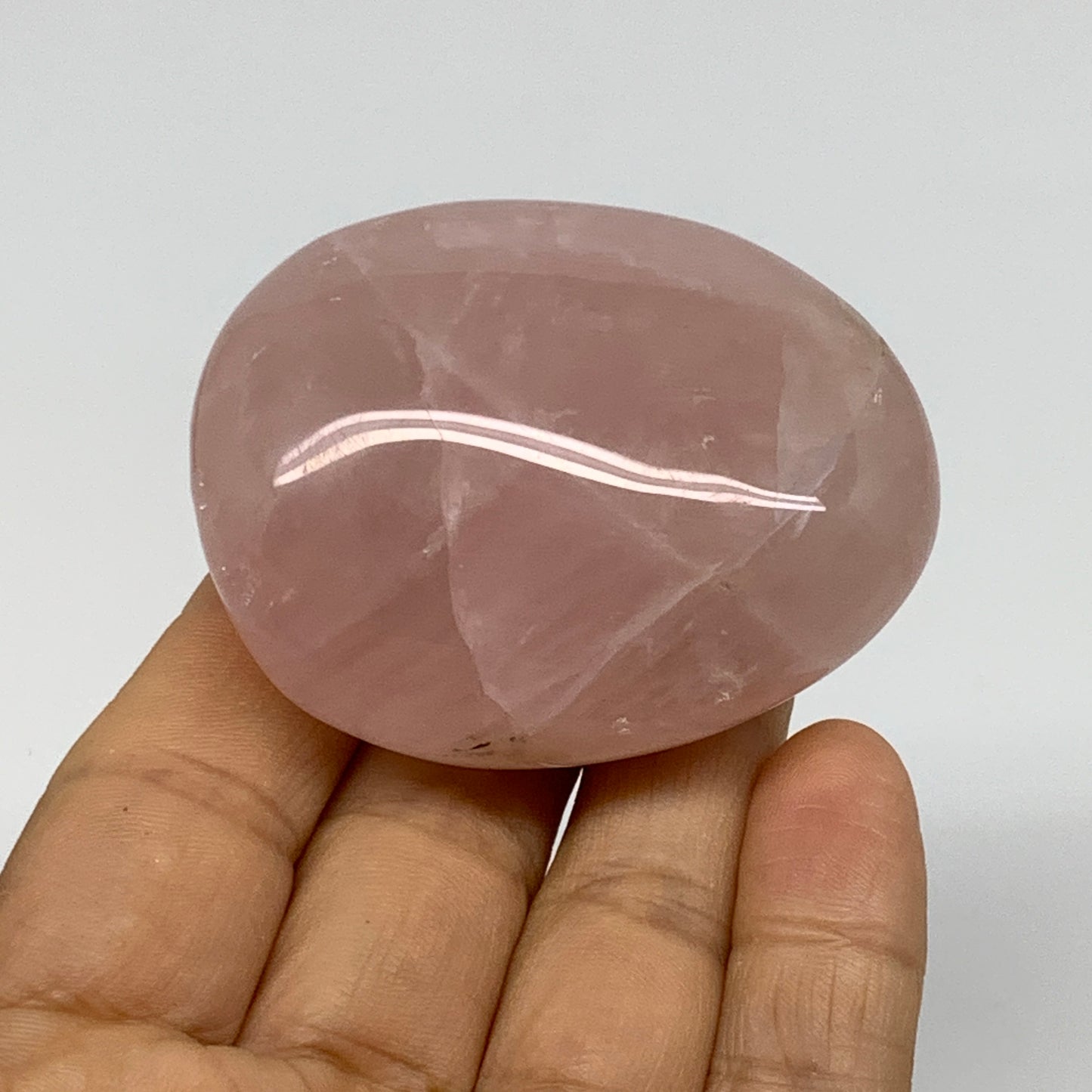 110g , 2.3"x1.8"x1.2", Natural Pink Rose Quartz Palm-stone Crystal, B37295