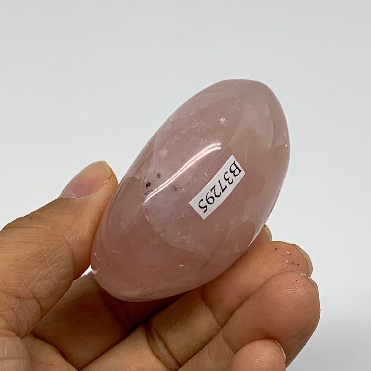 110g , 2.3"x1.8"x1.2", Natural Pink Rose Quartz Palm-stone Crystal, B37295