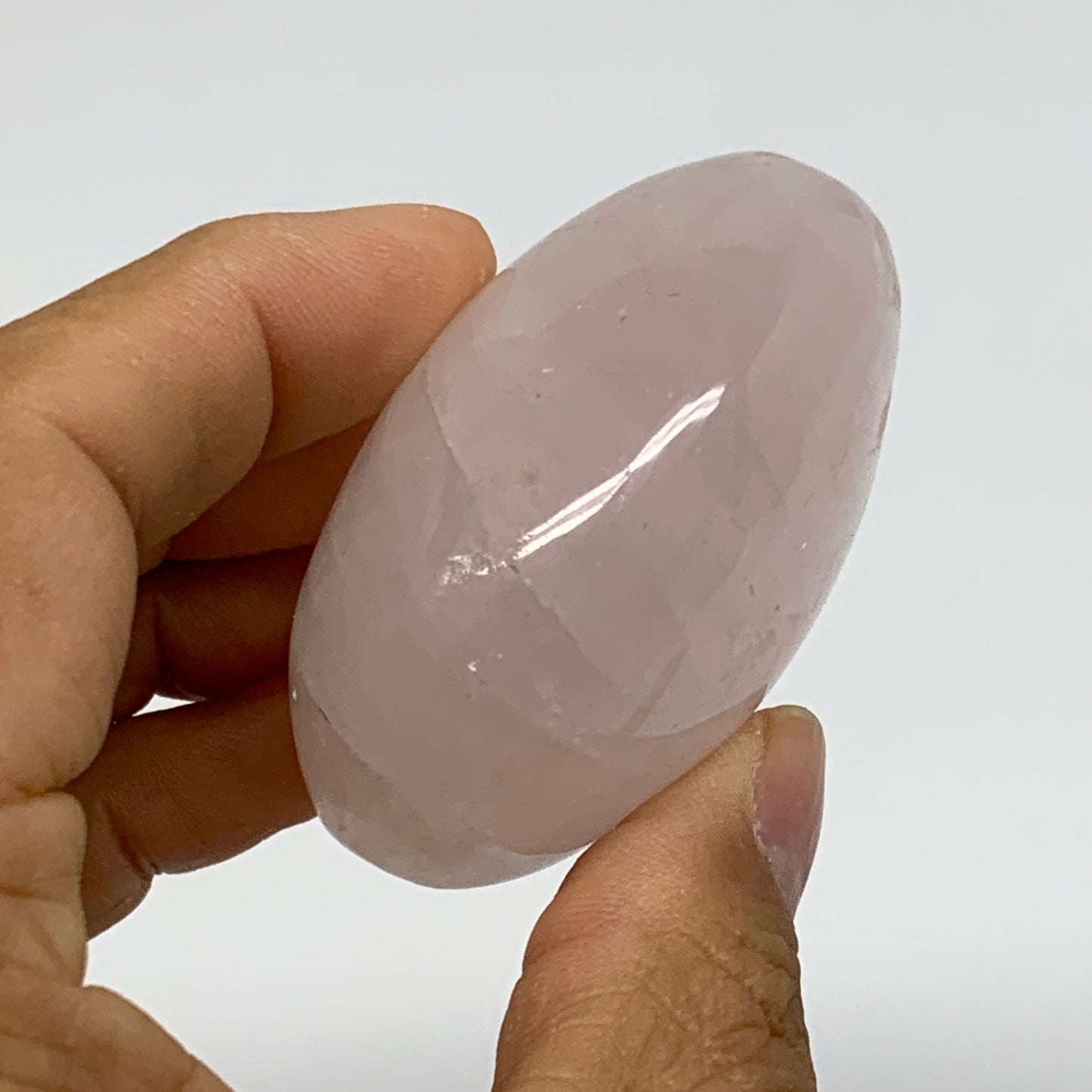 114.4g , 2.3"x1.7"x1.2", Natural Pink Rose Quartz Palm-stone Crystal, B37297