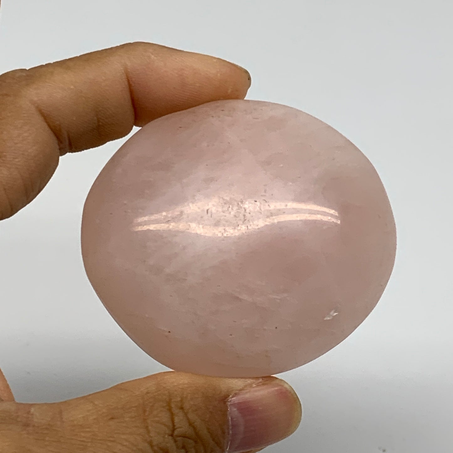199.9g , 2.3"x2"x1.2", Natural Pink Rose Quartz Palm-stone Crystal, B37301