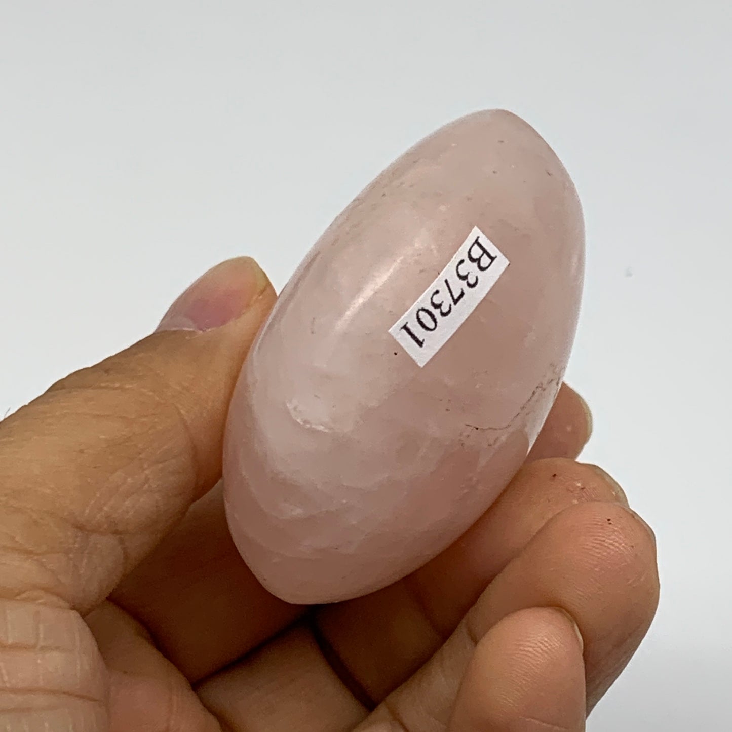 199.9g , 2.3"x2"x1.2", Natural Pink Rose Quartz Palm-stone Crystal, B37301