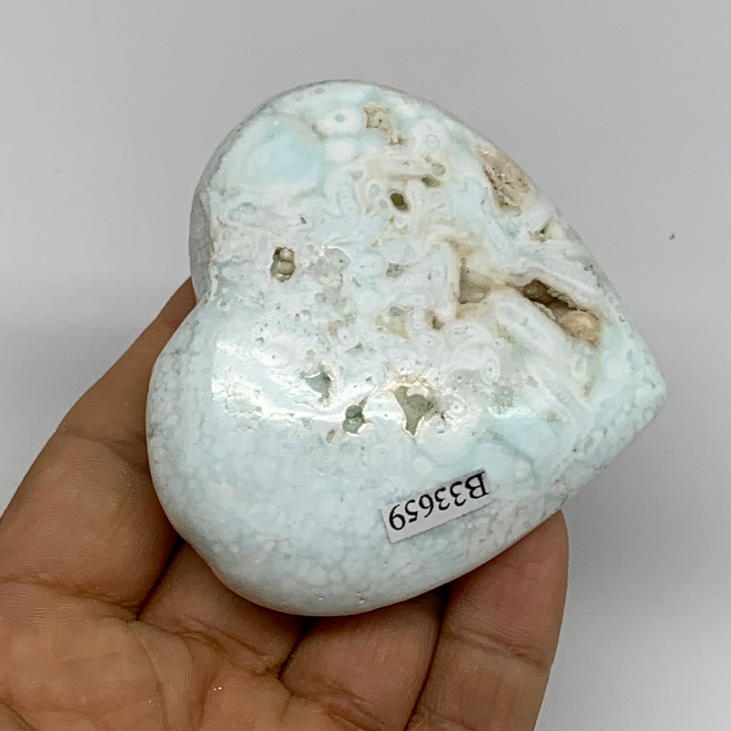 138.7g, 2.5"x2.7"x0.9" Caribbean Calcite Heart Gemstones @Afghanistan,B33659