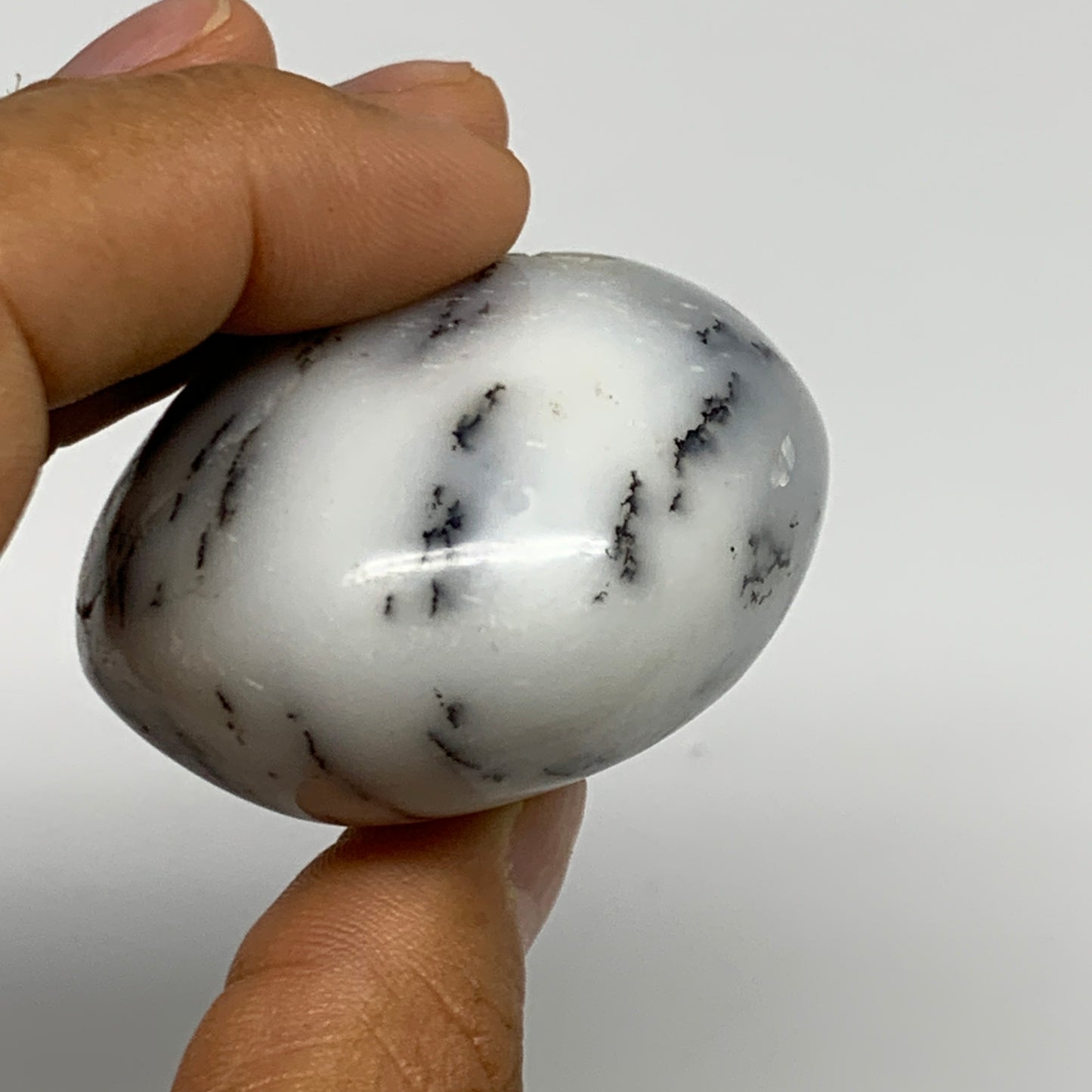 91.2g, 2.2"x1.8"x1.2", Dendrite Opal Palm-Stone Reiki Energy Crystal, B27845