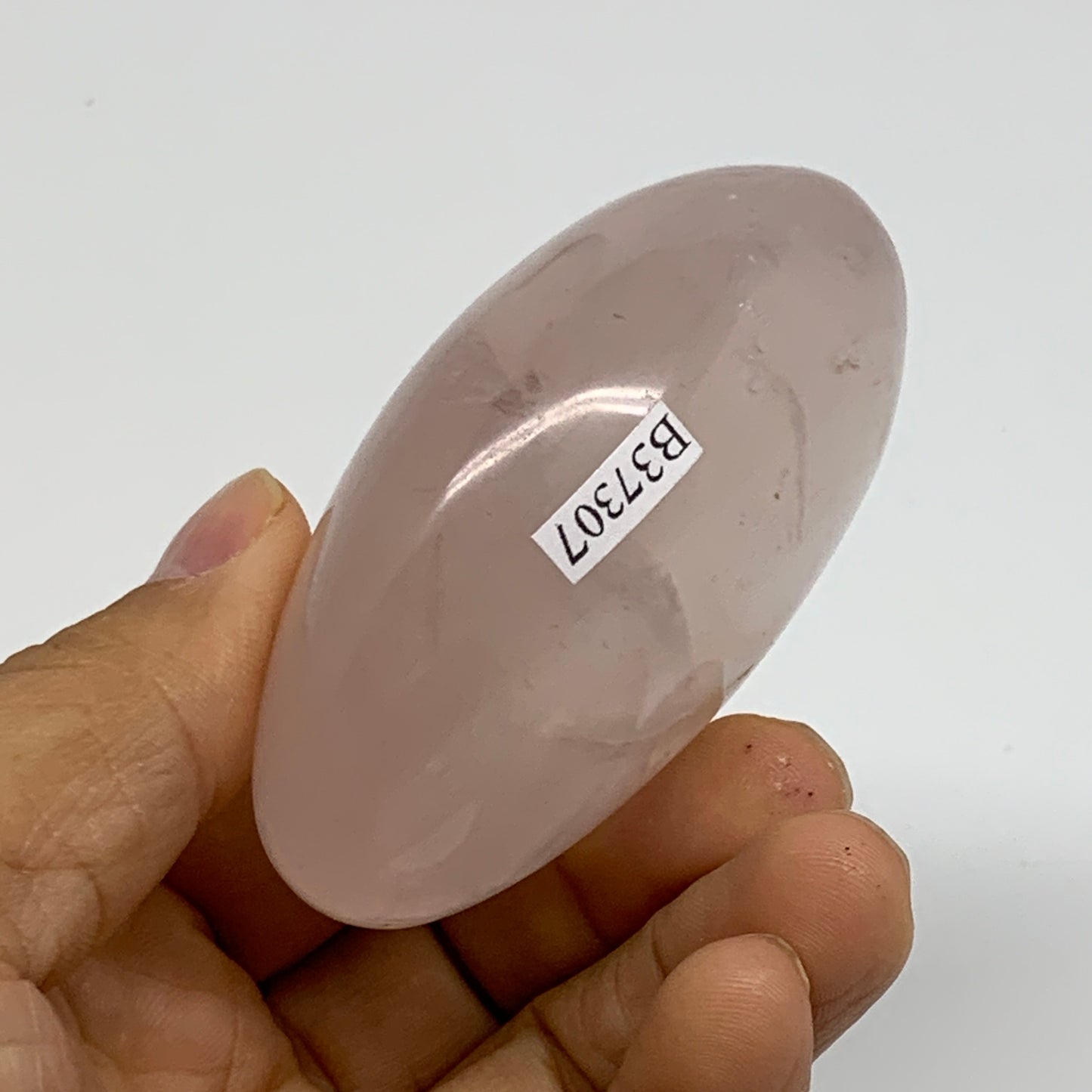 161.3g , 2.8"x2"x1.3", Natural Pink Rose Quartz Palm-stone Crystal, B37307