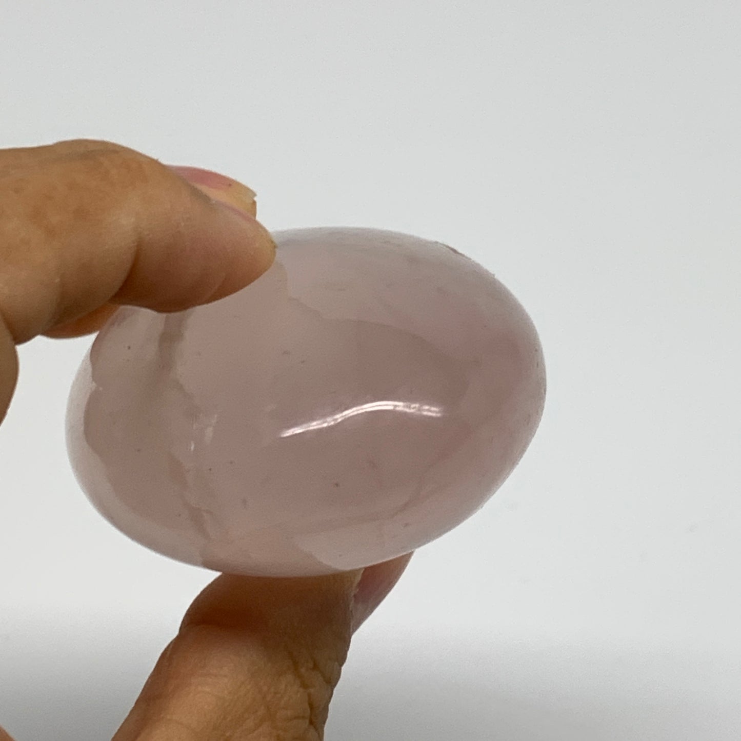 161.3g , 2.8"x2"x1.3", Natural Pink Rose Quartz Palm-stone Crystal, B37307