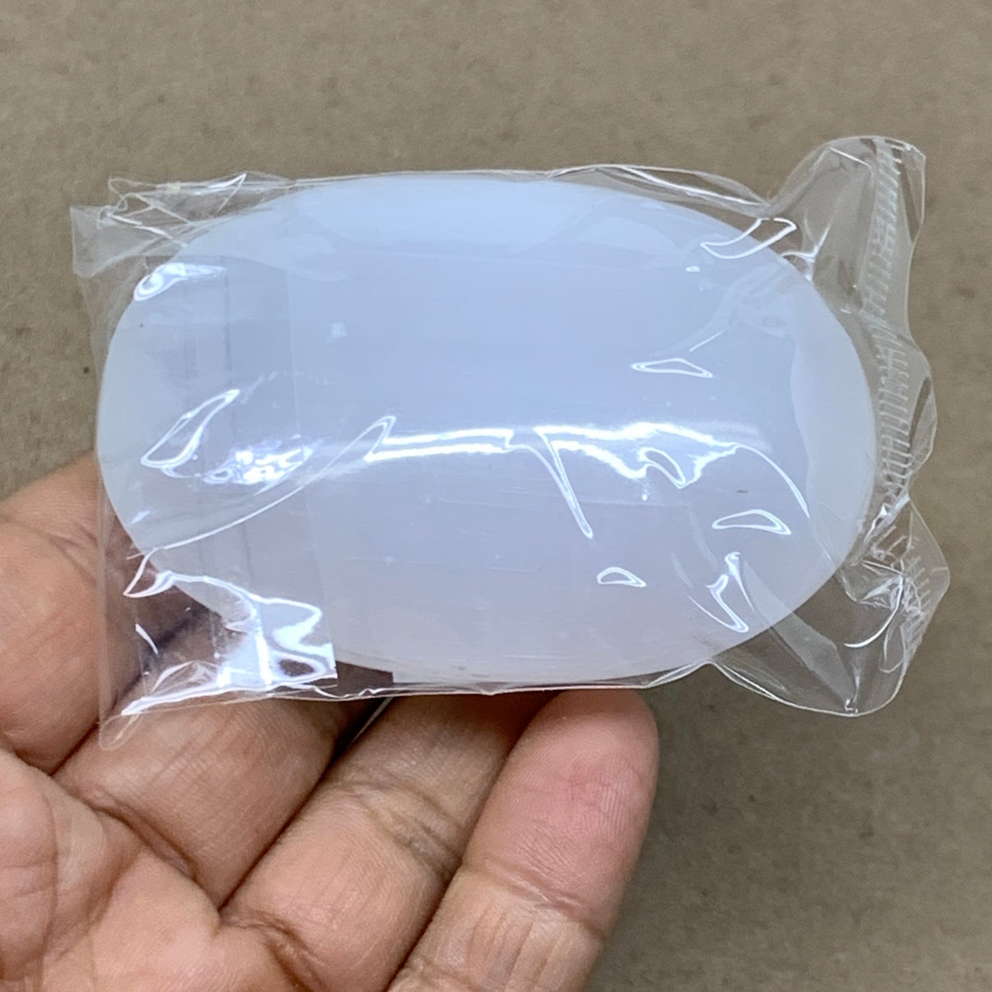 100g, 2.8"x1.9"x0.9", White Selenite Palmstone Crystal Pillow Reiki, B36404