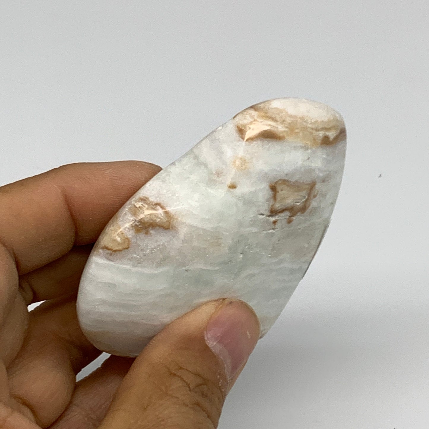 120g, 2.5"x2.8"x0.8" Caribbean Calcite Heart Gemstones @Afghanistan,B33662