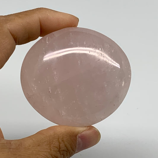 113.2g , 2.3"x2.1"x1", Natural Pink Rose Quartz Palm-stone Crystal, B37309