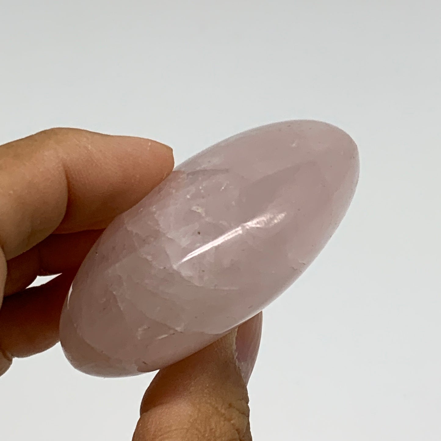 113.2g , 2.3"x2.1"x1", Natural Pink Rose Quartz Palm-stone Crystal, B37309