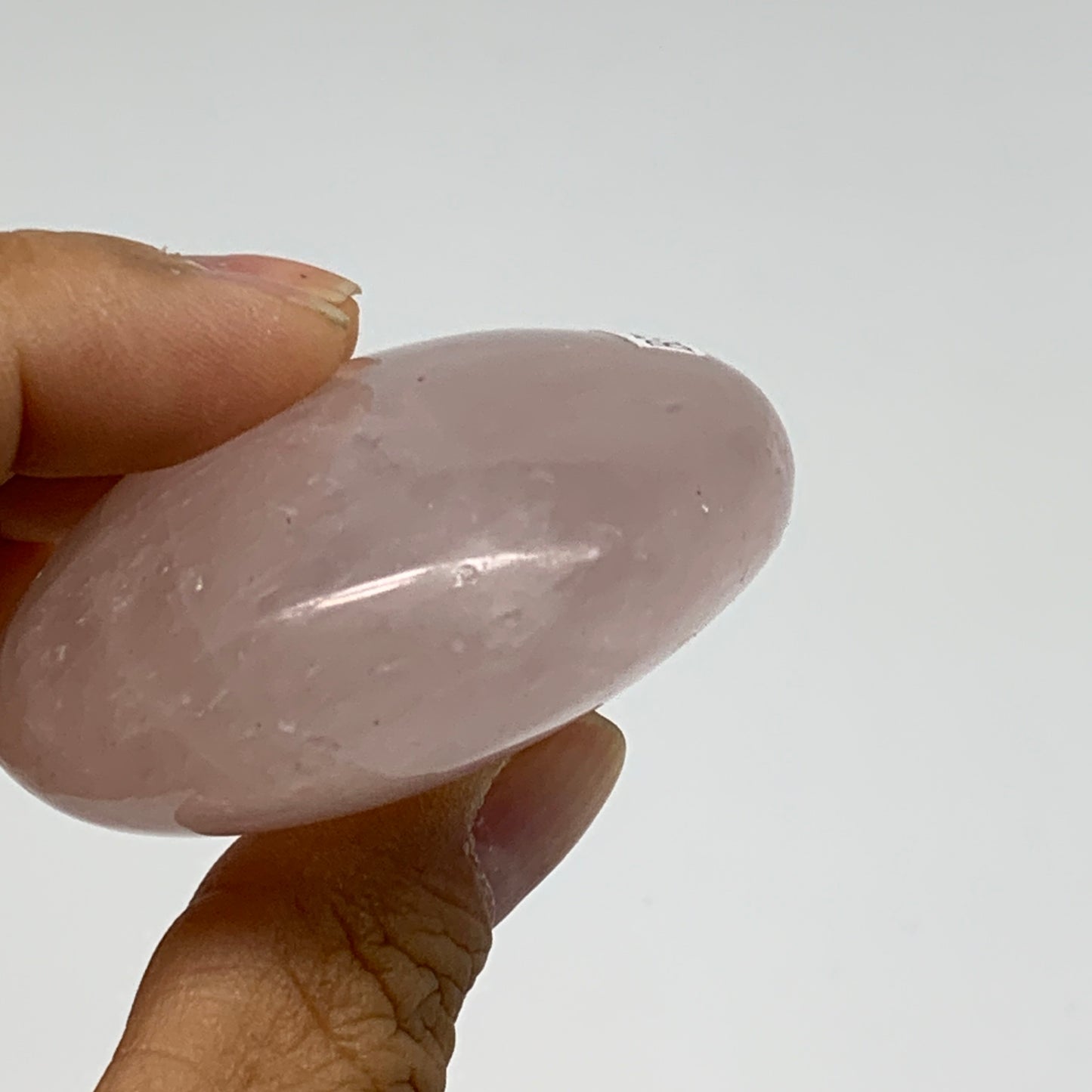 113.2g , 2.3"x2.1"x1", Natural Pink Rose Quartz Palm-stone Crystal, B37309