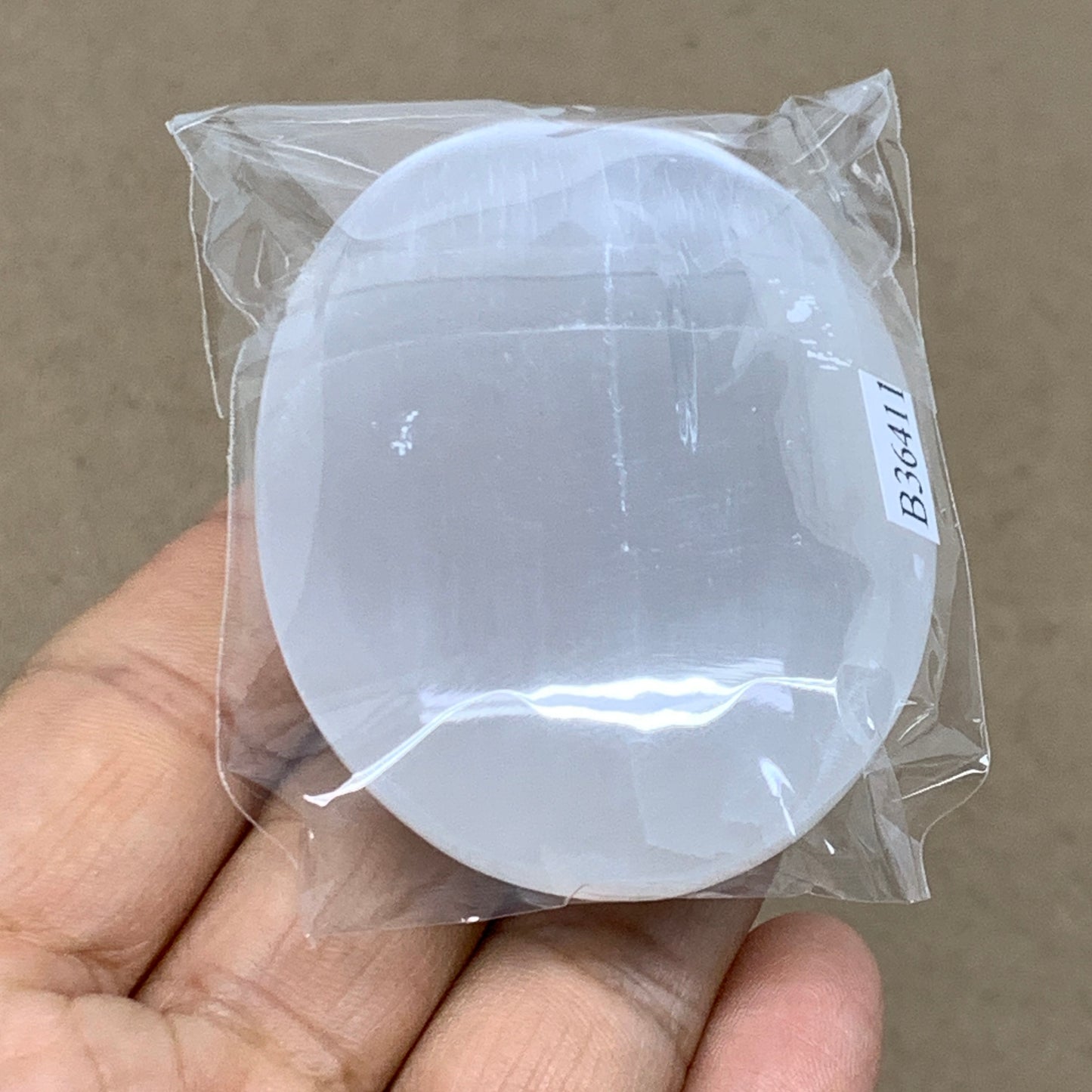 91g, 2.8"x2x0.9", White Selenite Palmstone Crystal Pillow Reiki, B36411