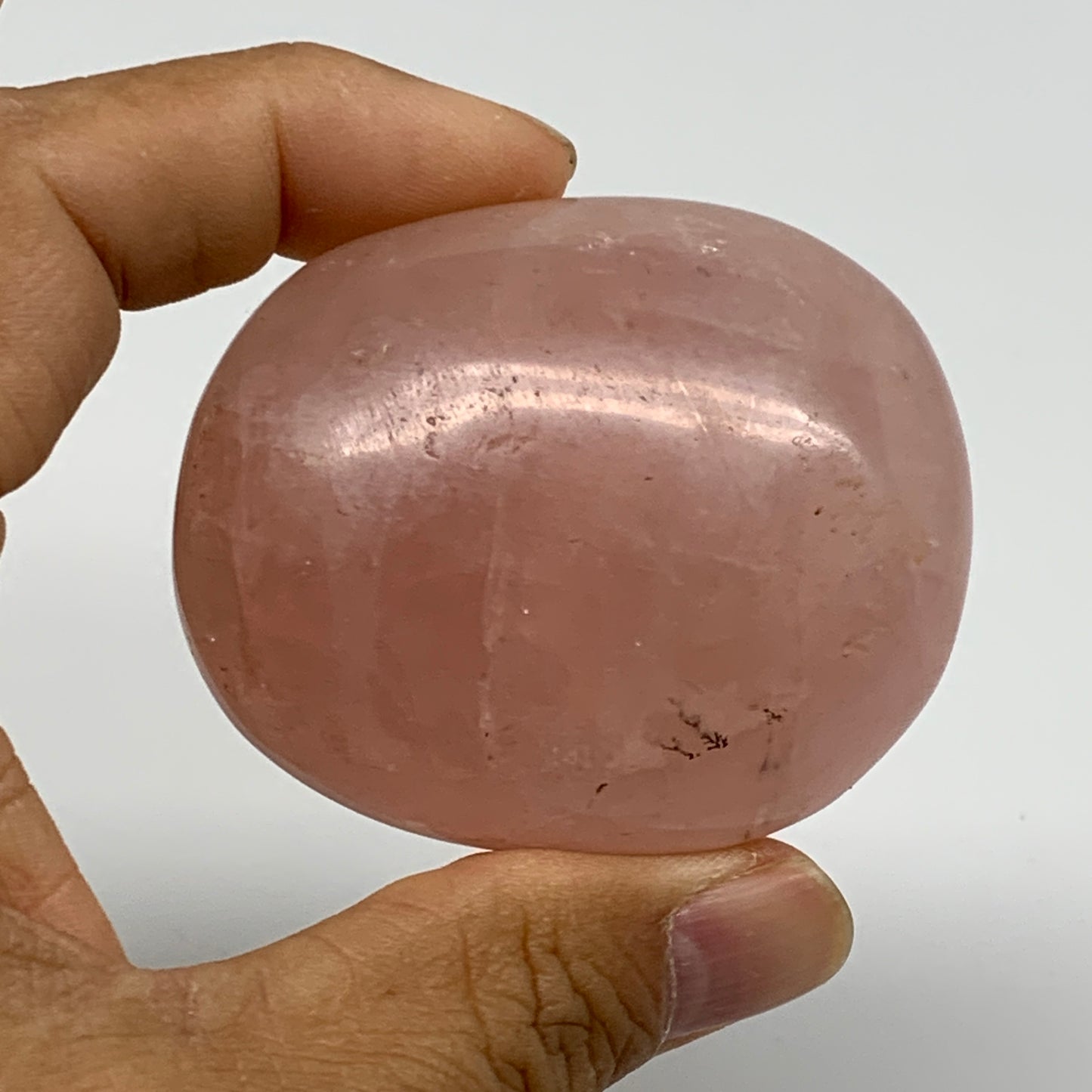 129g , 2.3"x1.9"x1.2", Natural Pink Rose Quartz Palm-stone Crystal, B37314
