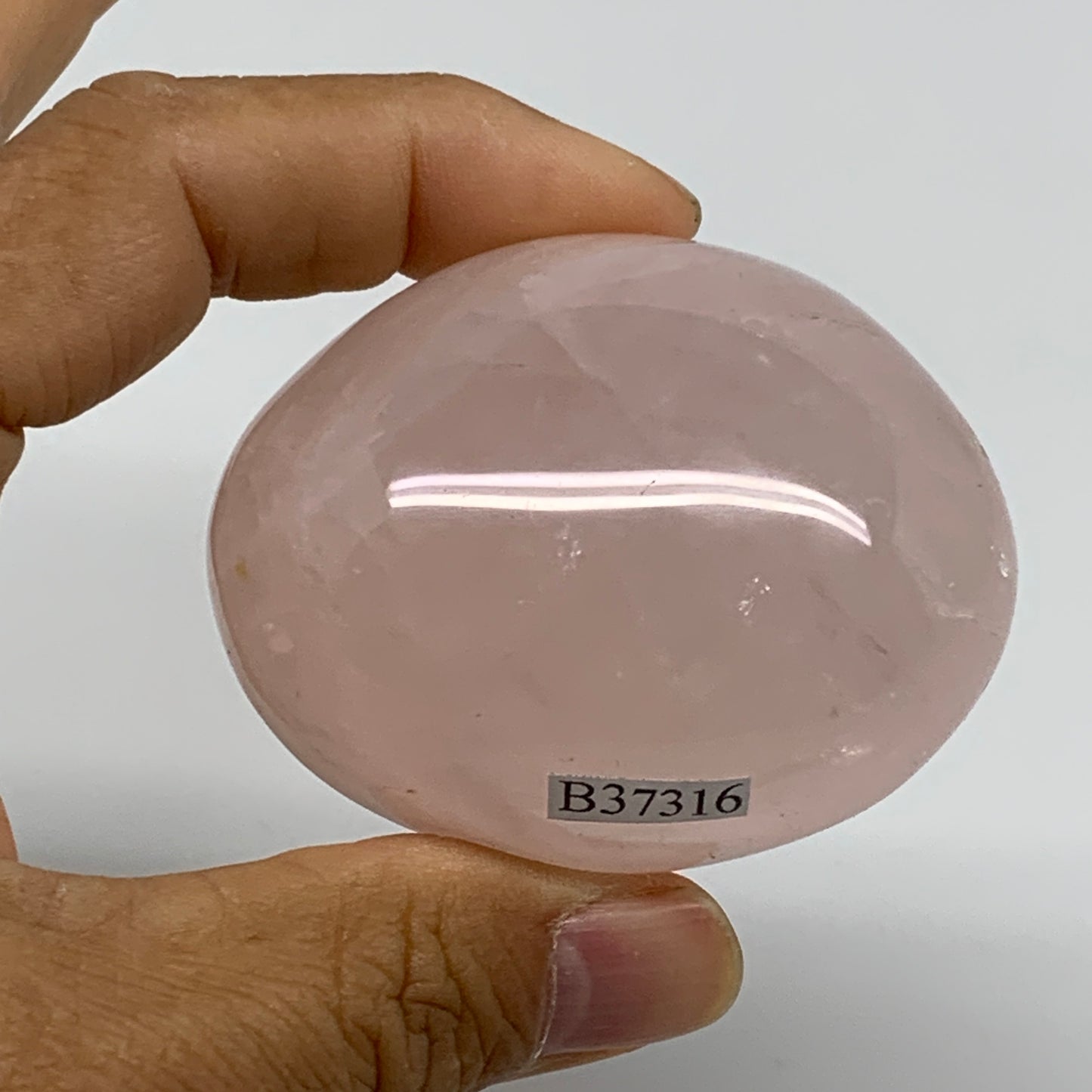 154.7g , 2.3"x1.9"x1.5", Natural Pink Rose Quartz Palm-stone Crystal, B37316