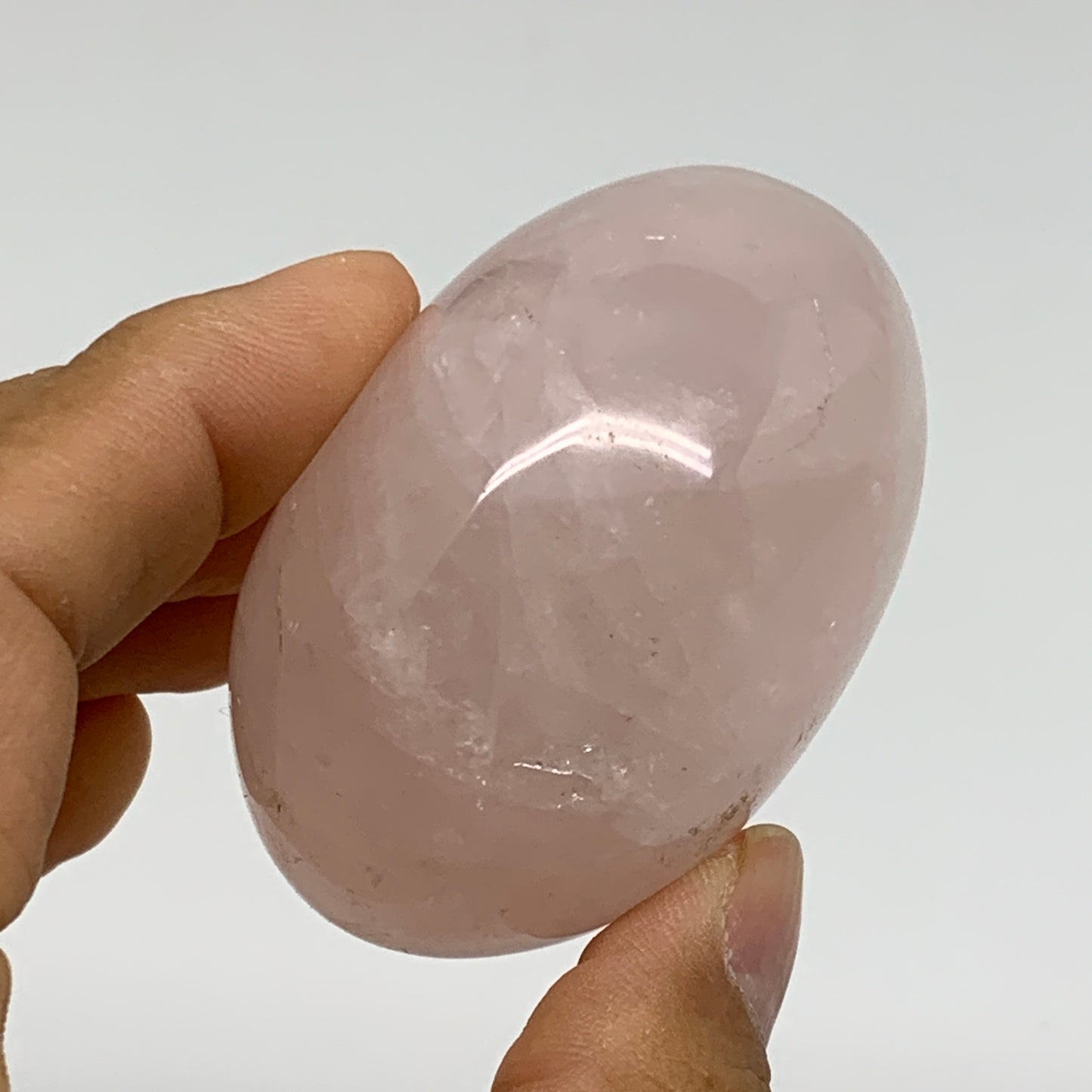 154.7g , 2.3"x1.9"x1.5", Natural Pink Rose Quartz Palm-stone Crystal, B37316