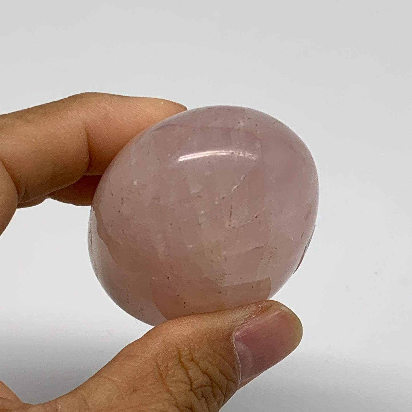 144.6g , 2.6"x1.7"x1.4", Natural Pink Rose Quartz Palm-stone Crystal, B37317