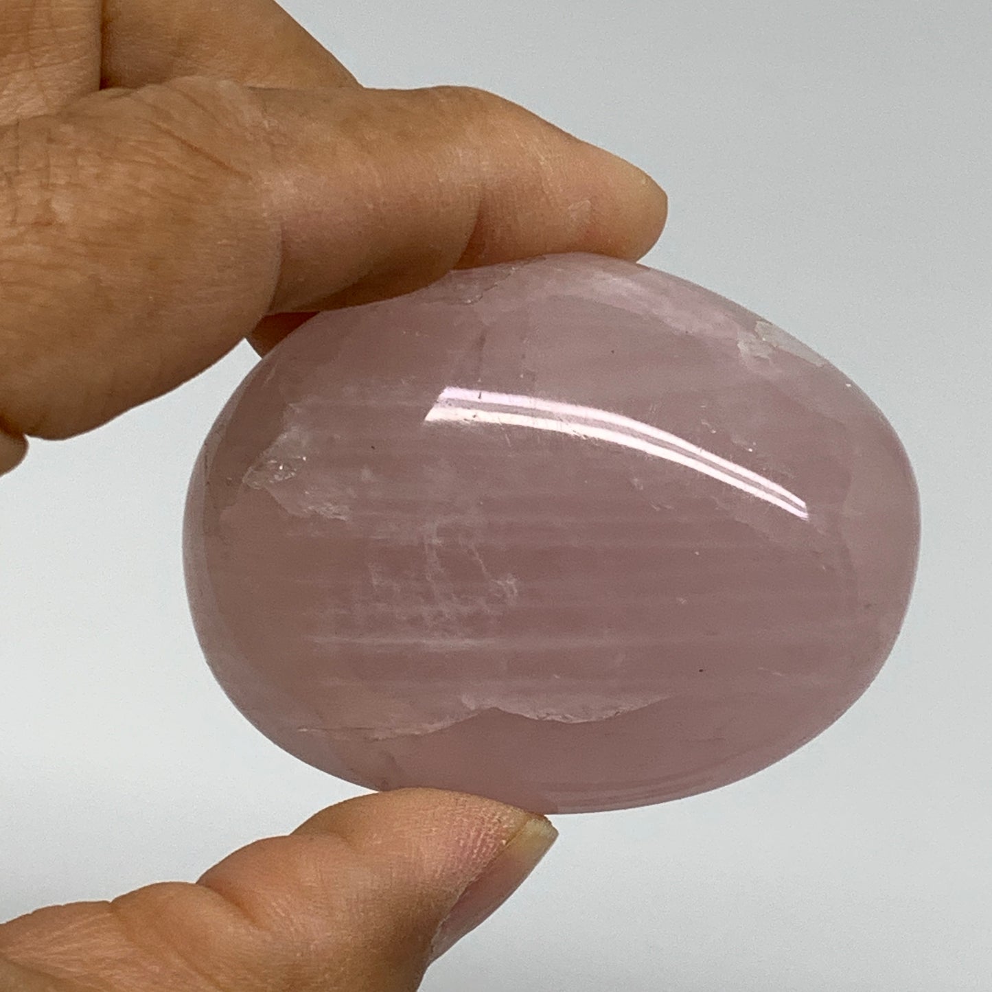 178.9g , 2.1"-2.2", 2pcs, Natural Pink Rose Quartz Palm-stone Crystal, B37225