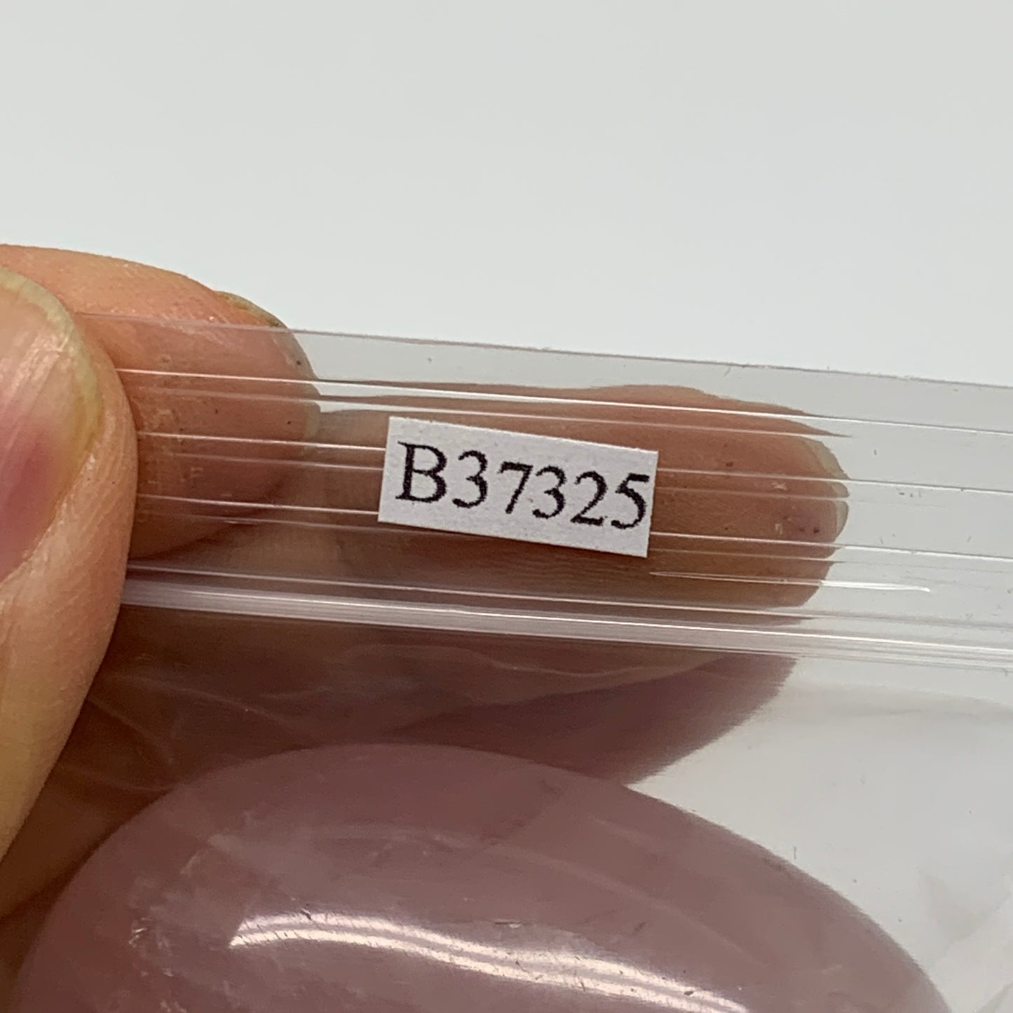 178.9g , 2.1"-2.2", 2pcs, Natural Pink Rose Quartz Palm-stone Crystal, B37225