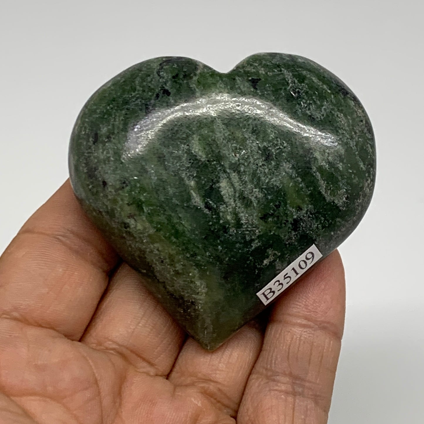 125g, 2.2"x2.3"x1" Green Serpentine Heart Polished Gemstones, B35109