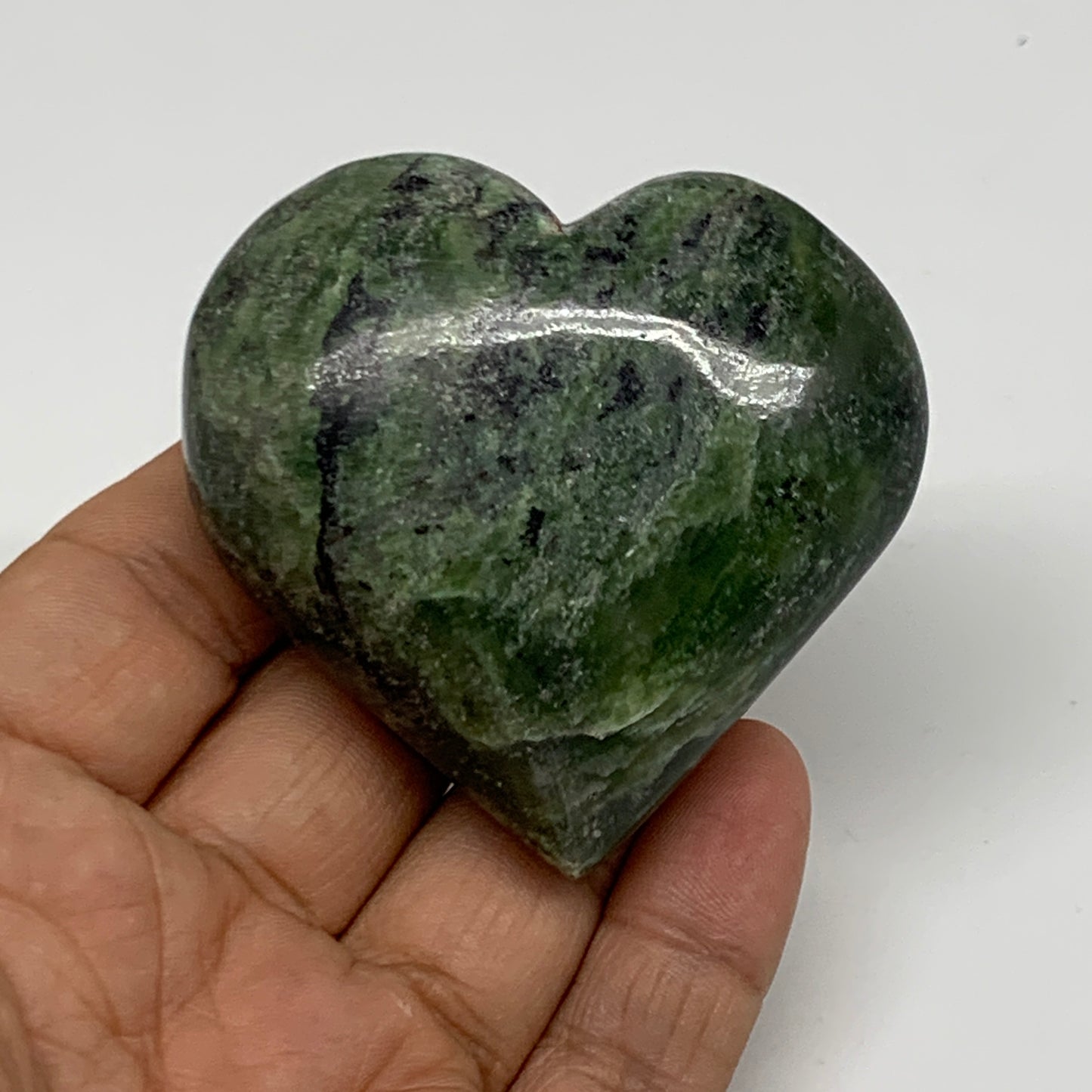 125g, 2.2"x2.3"x1" Green Serpentine Heart Polished Gemstones, B35109