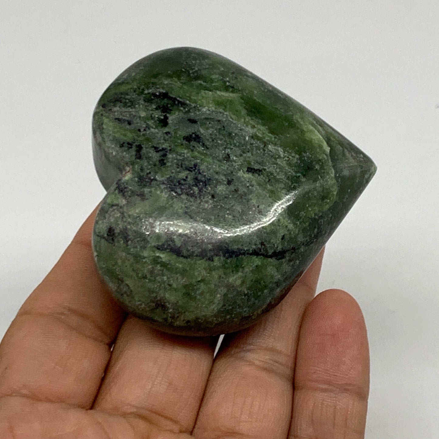 125g, 2.2"x2.3"x1" Green Serpentine Heart Polished Gemstones, B35109
