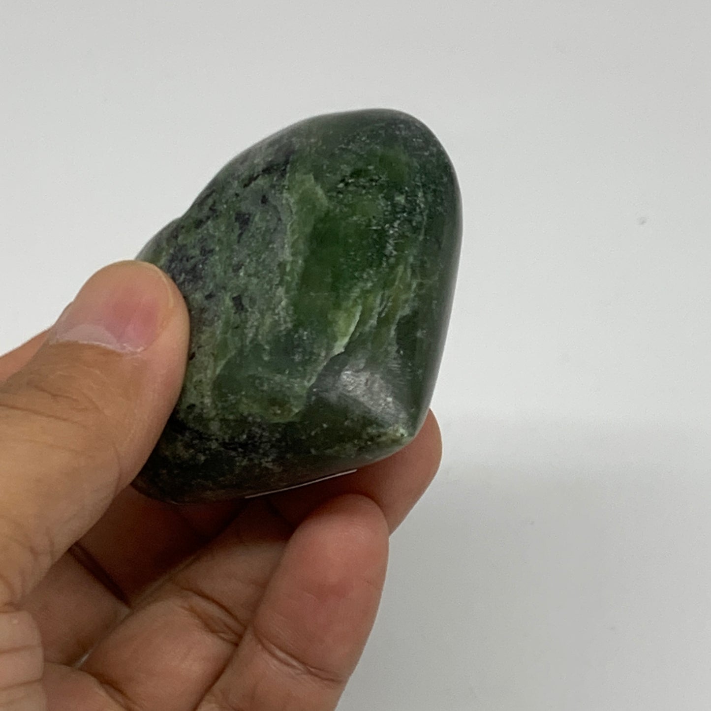 125g, 2.2"x2.3"x1" Green Serpentine Heart Polished Gemstones, B35109