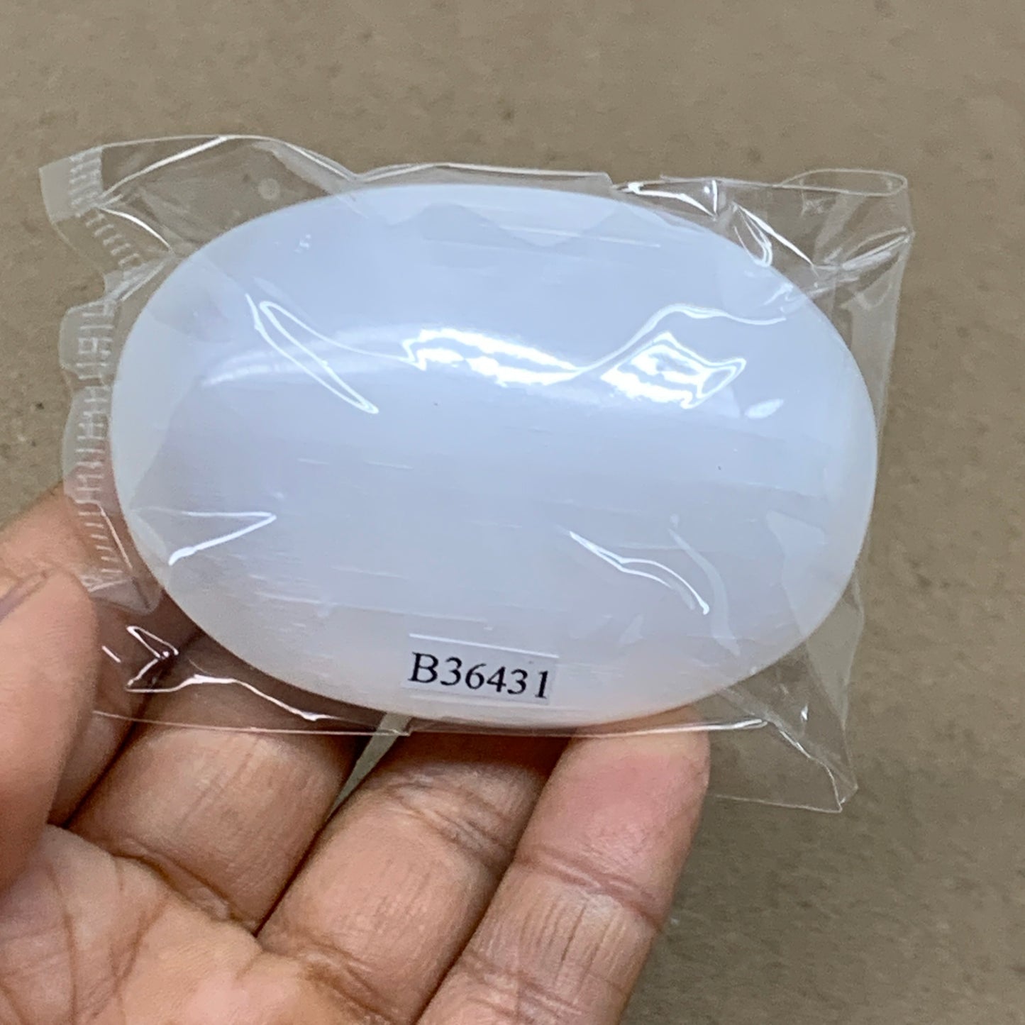 99g, 2.7"x2"x1", White Selenite Palmstone Crystal Pillow Reiki, B36431