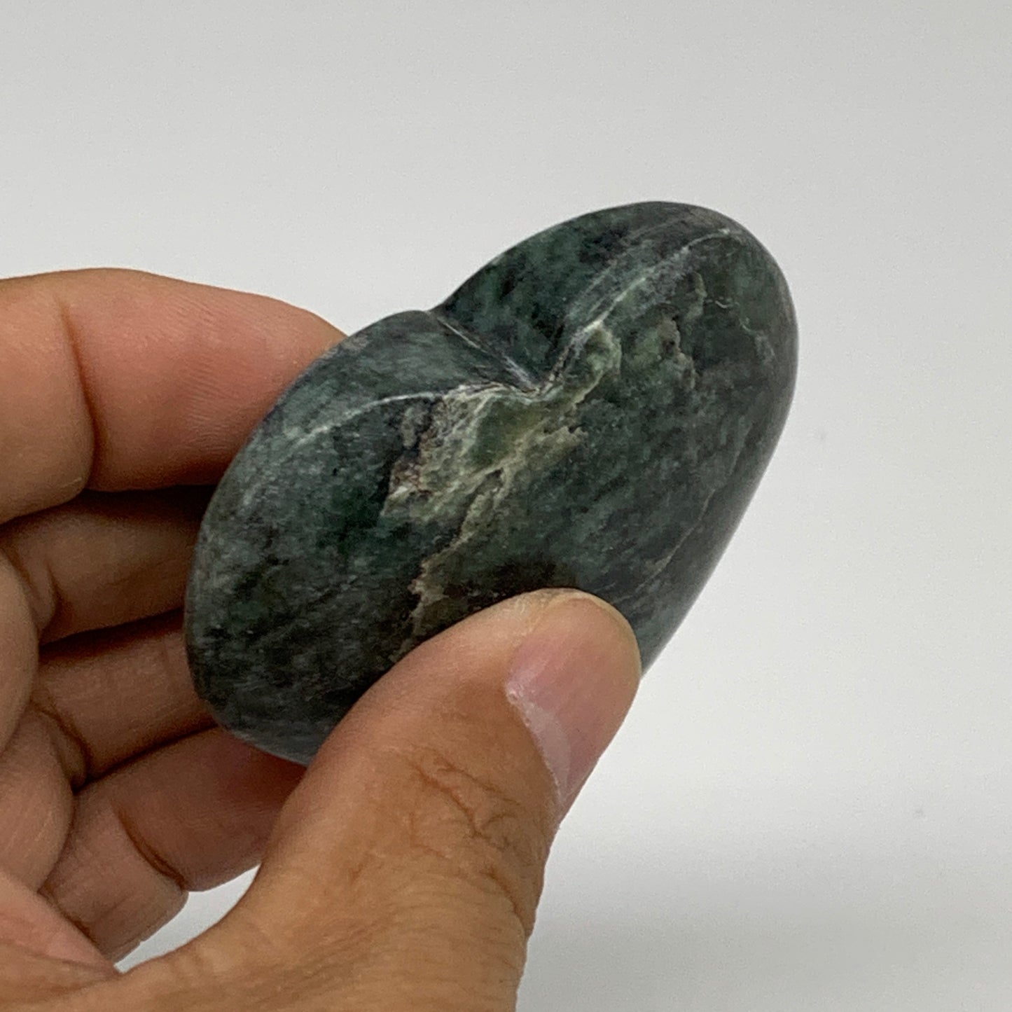 82.8g, 2.1"x2.3"x0.7" Green Serpentine Heart Polished Gemstones, B35110