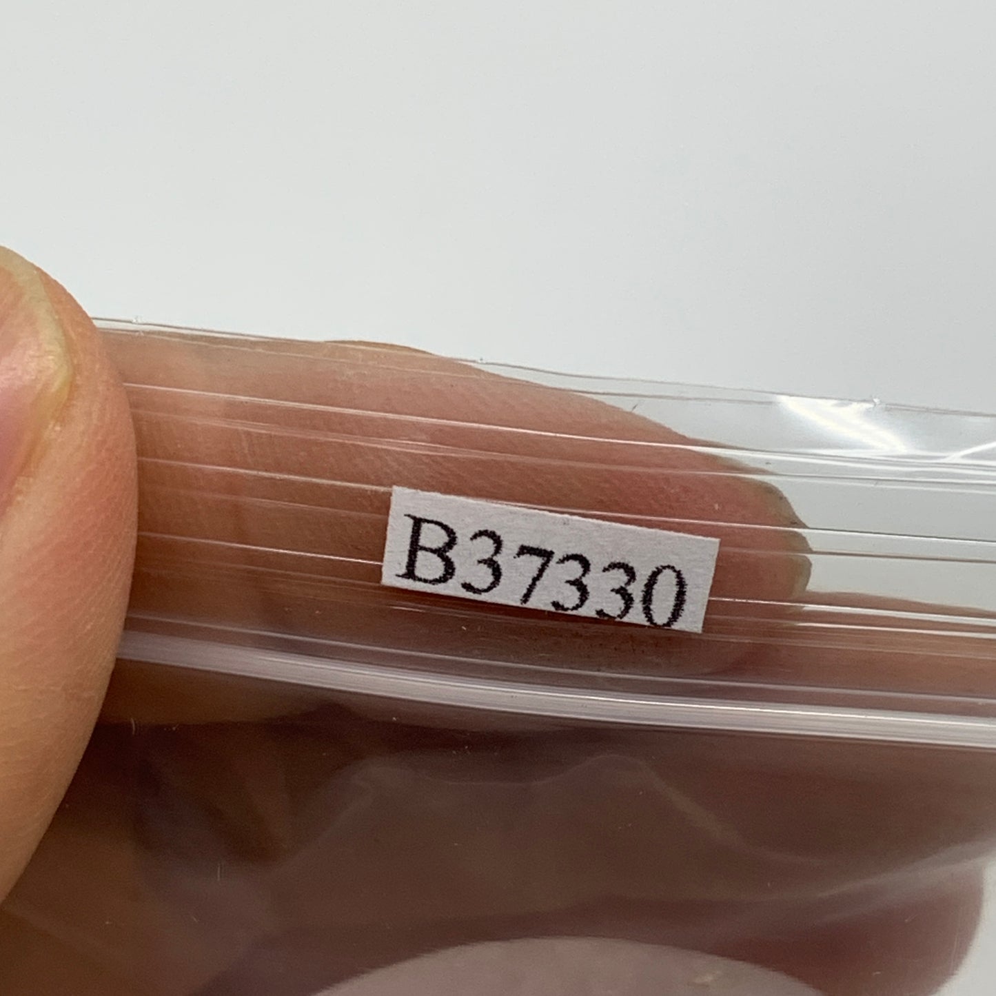 160g , 2.1"-2.3", 2pcs, Natural Pink Rose Quartz Palm-stone Crystal, B37230