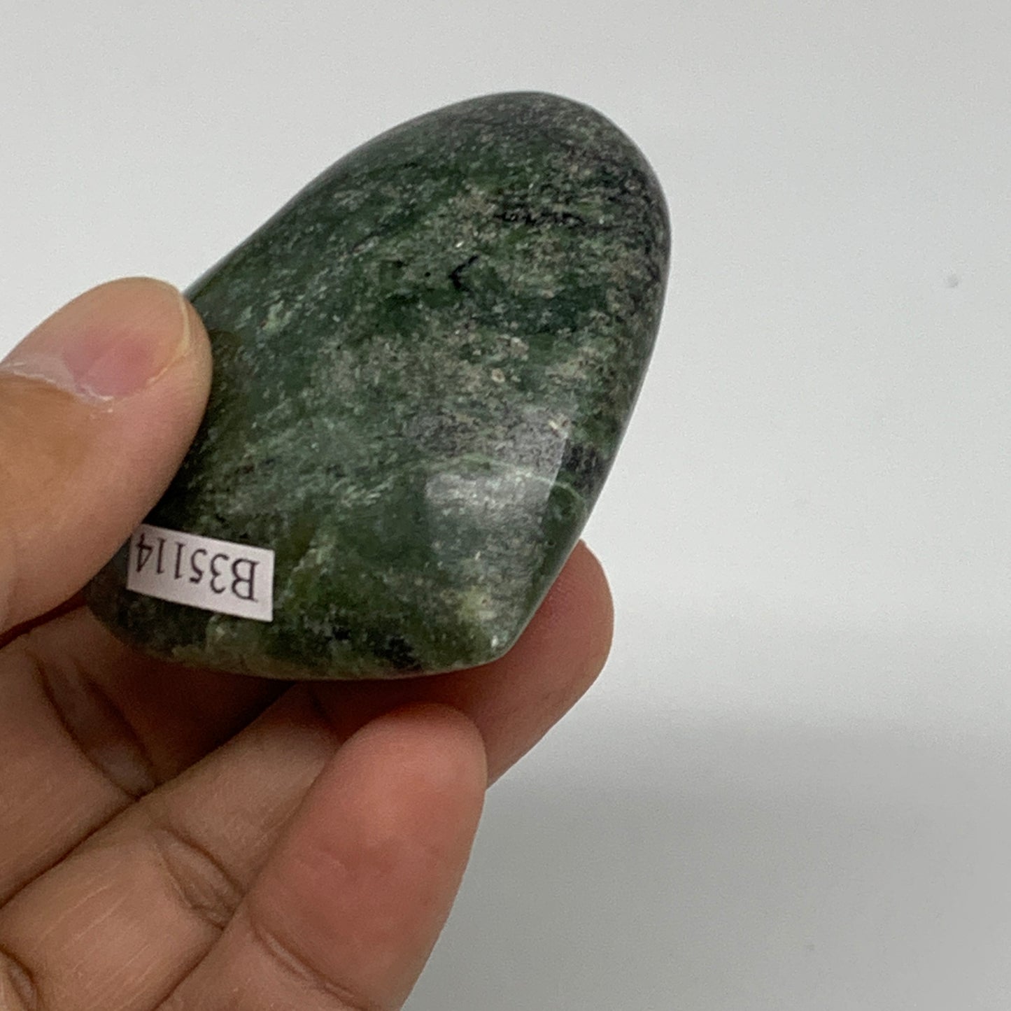 83g, 1.9"x2.1"x0.9" Green Serpentine Heart Polished Gemstones, B35114