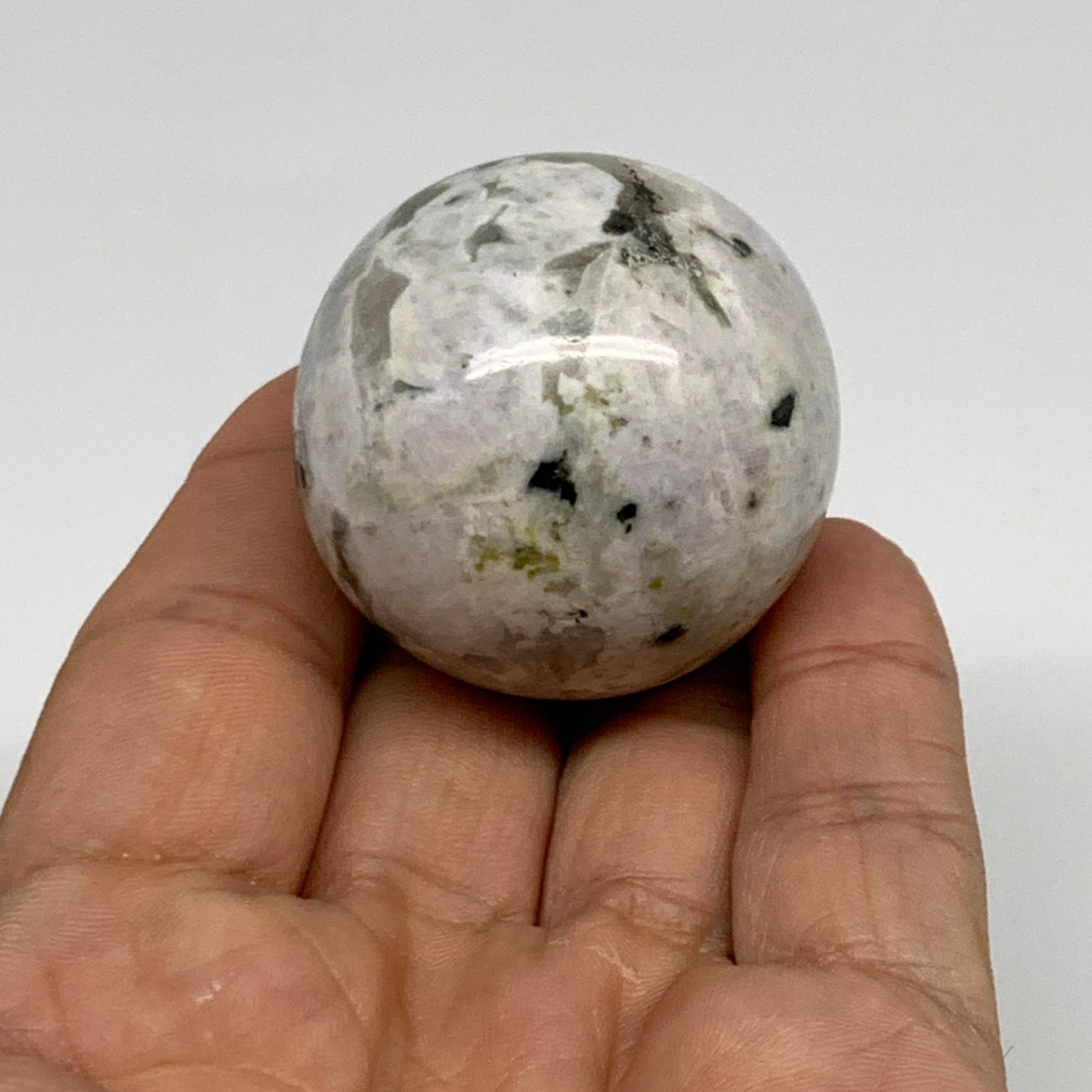 83g, 1.5"(39mm), Natural Rainbow Moonstone Sphere Ball Gemstone, B35140