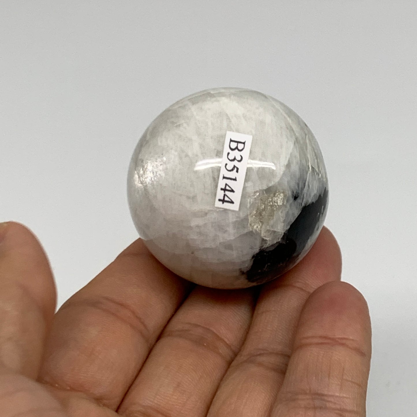 89.6g, 1.6"(40mm), Natural Rainbow Moonstone Sphere Ball Gemstone, B35144