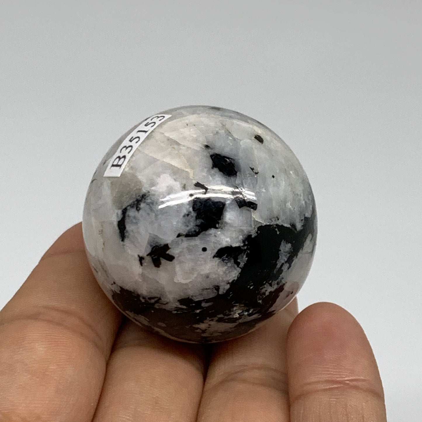 81.7g, 1.5"(39mm), Natural Rainbow Moonstone Sphere Ball Gemstone, B35153