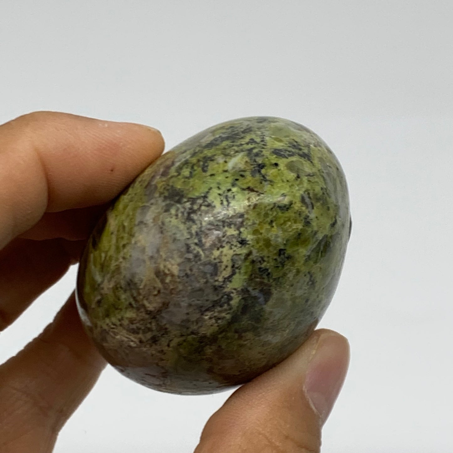 135g, 2.5"x1.8"x1.5", Green Opal Crystal PalmStone Polished Reiki, B38240
