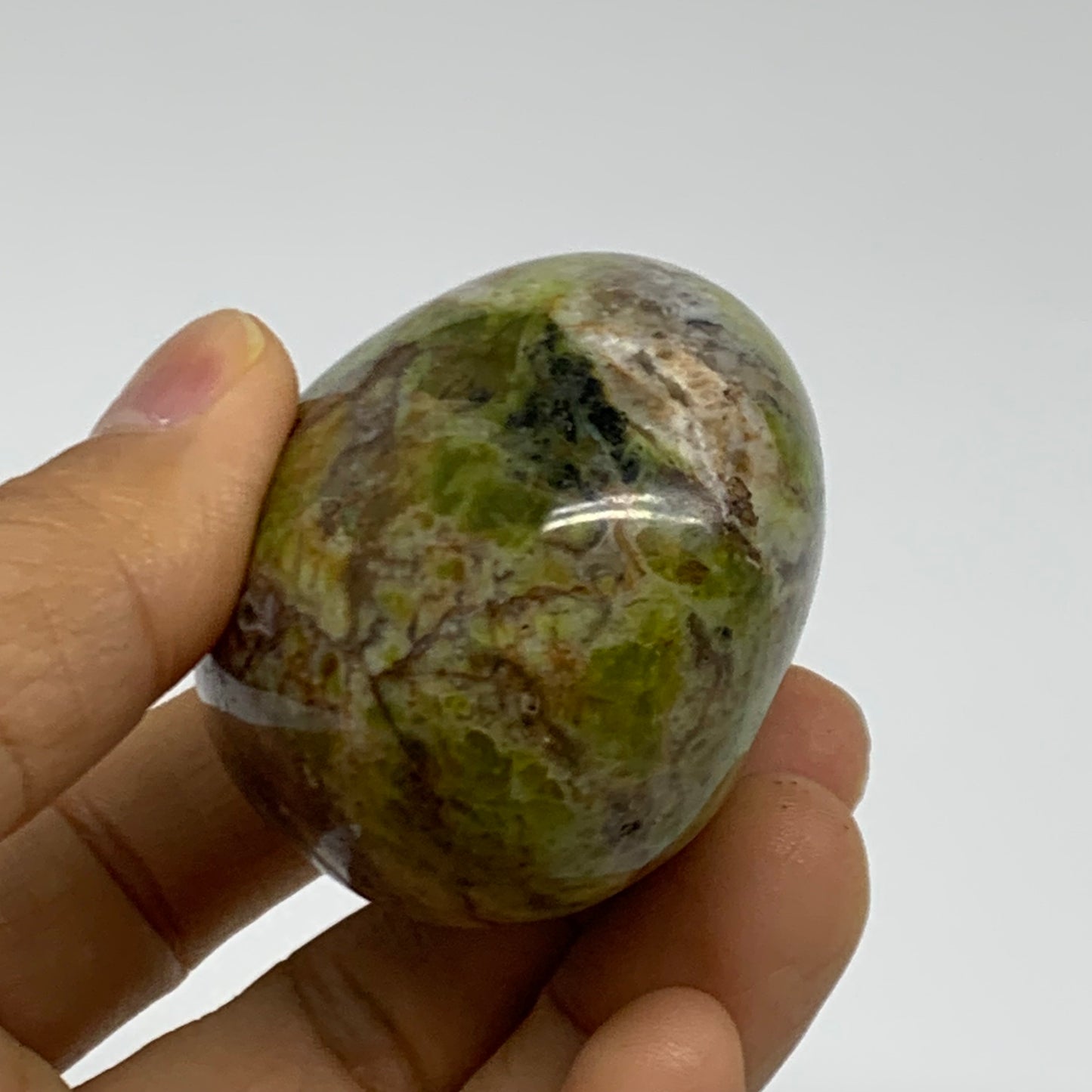 139.9g, 2.6"x1.8"x1.4", Green Opal Crystal PalmStone Polished Reiki, B38249