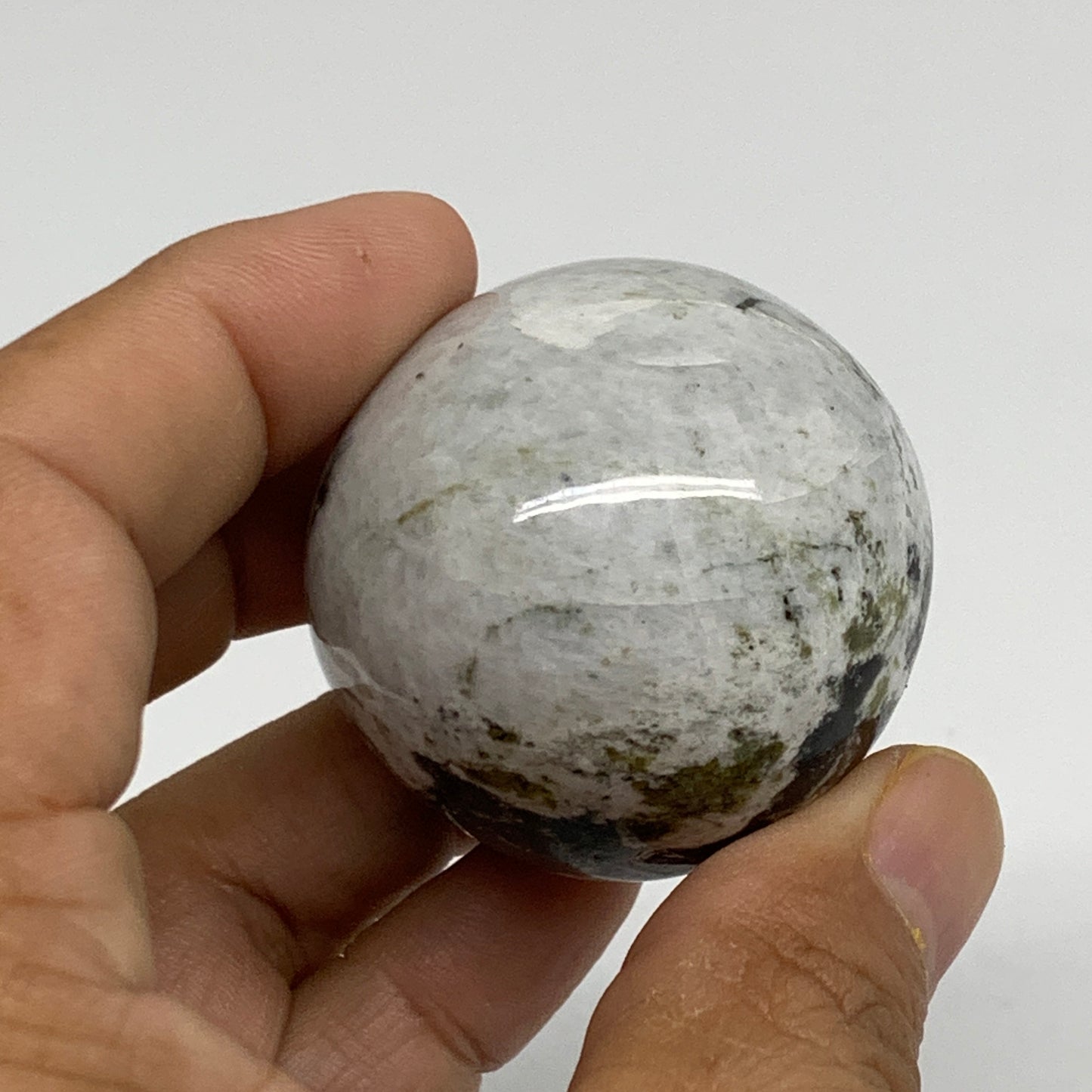 99.9g, 1.6"(40mm), Natural Rainbow Moonstone Sphere Ball Gemstone, B34406