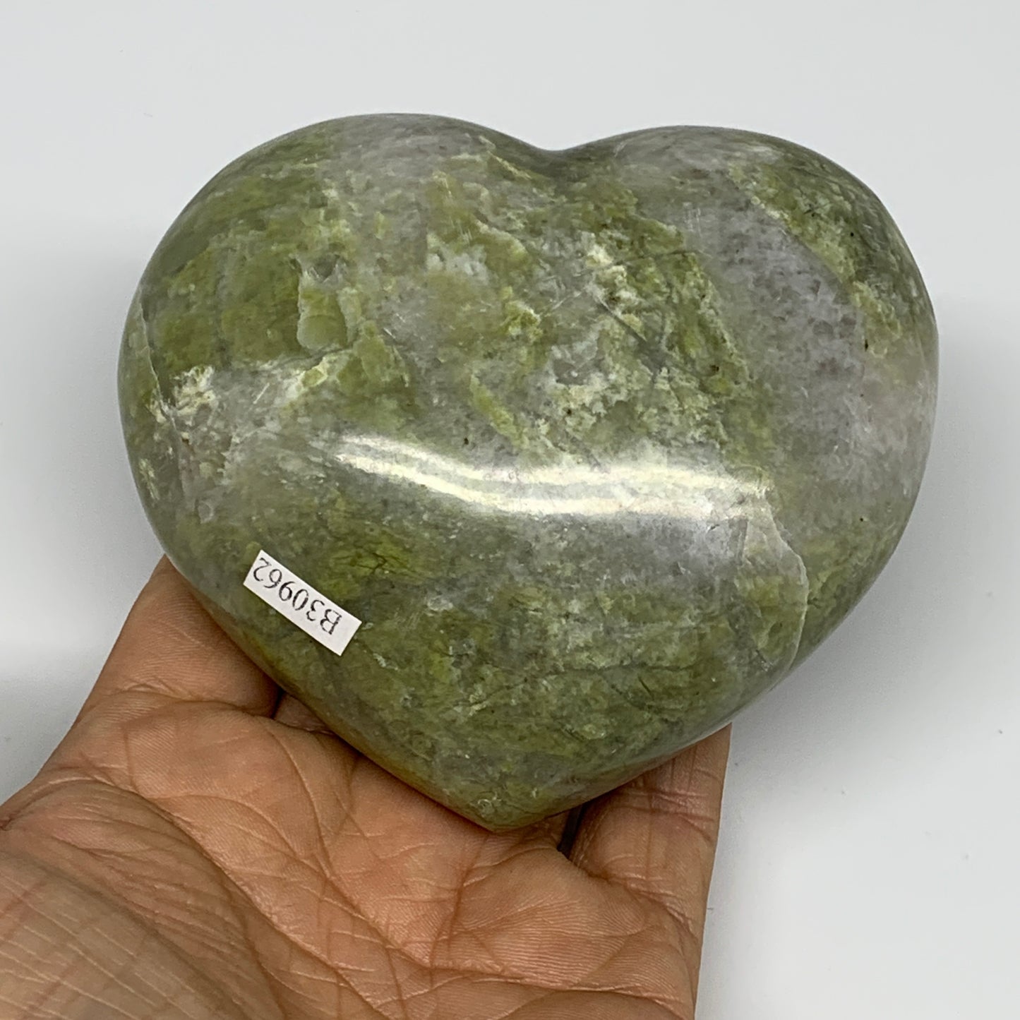 1.1 lbs, 3.5"x3.8"x1.6", Natural Untreated Green Quartz Crystal Heart Reiki, B30