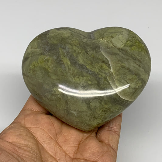 0.77 lbs, 3.3"x3.7"x1.3", Natural Untreated Green Quartz Crystal Heart Reiki, B3