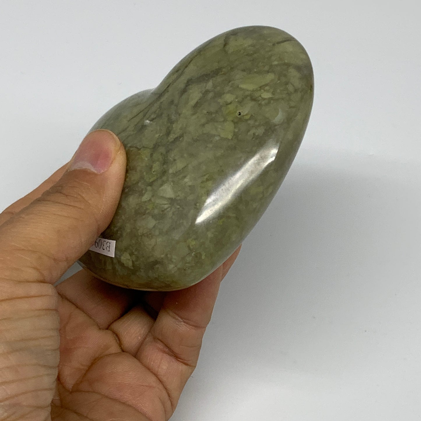 0.77 lbs, 3.3"x3.7"x1.3", Natural Untreated Green Quartz Crystal Heart Reiki, B3